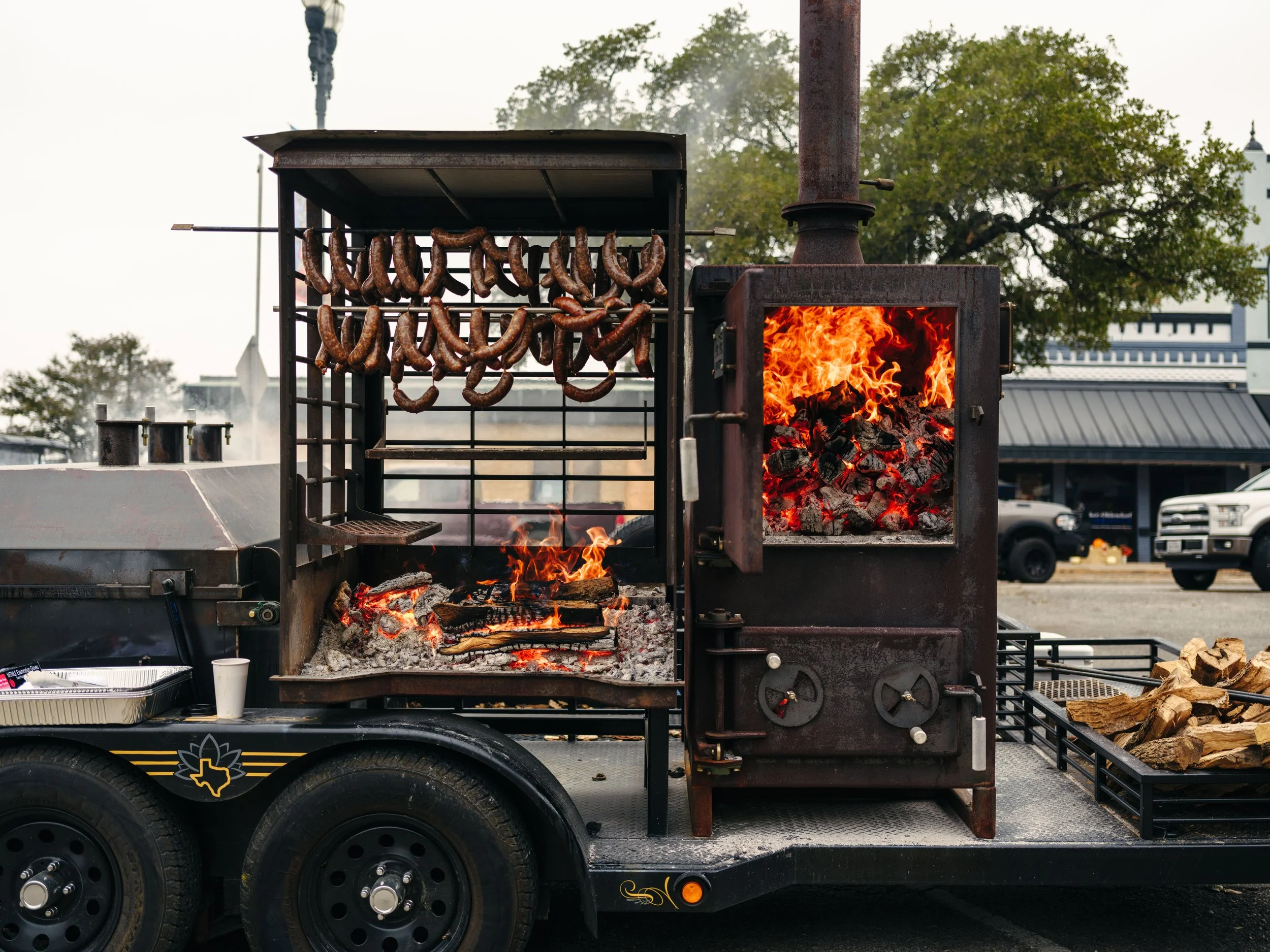 austin-lifestyle-bbq-photography-dave-capote-smoker-food-5.jpg