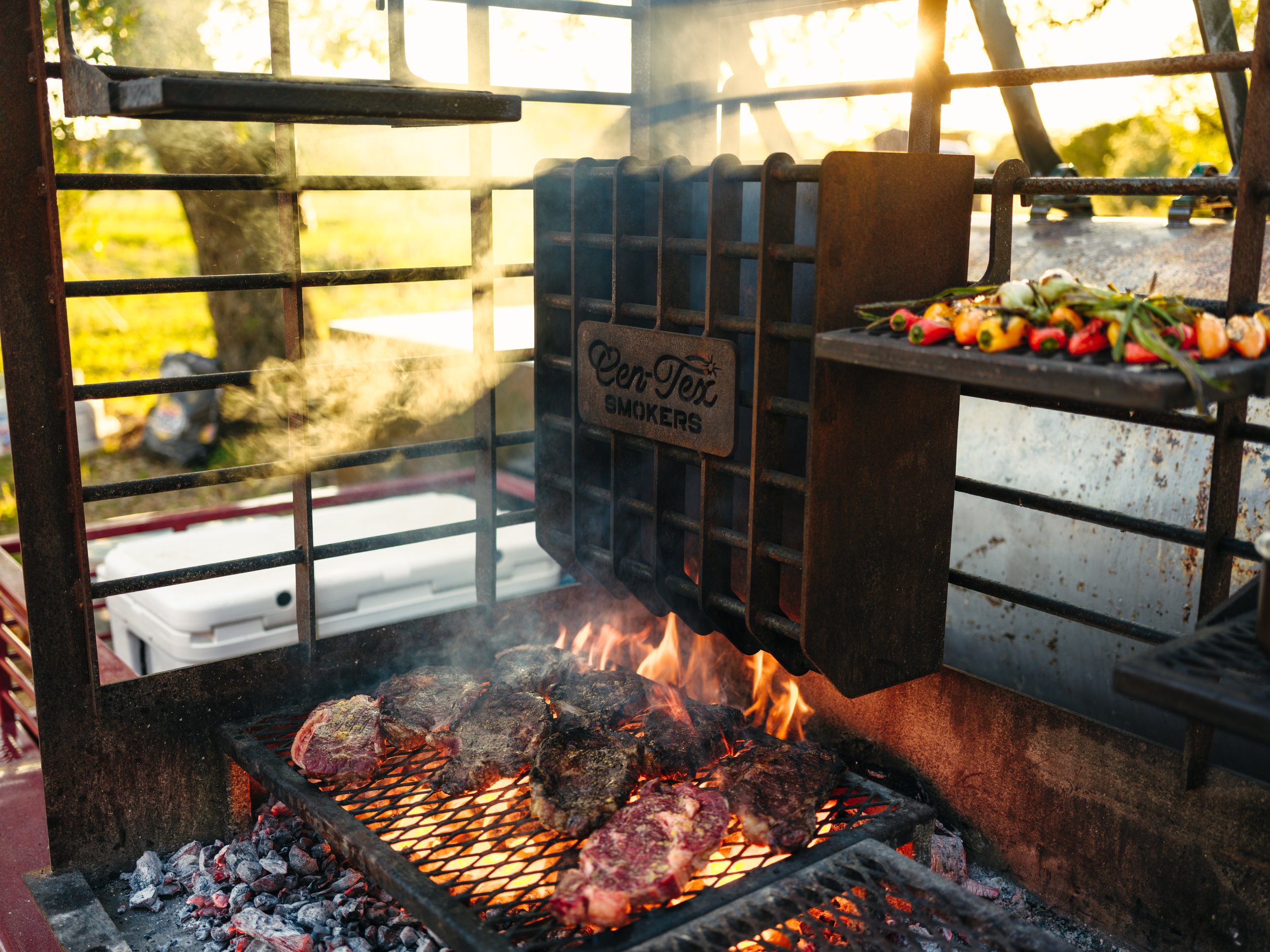 austin-lifestyle-bbq-photography-dave-capote-smoker-food-2.jpg