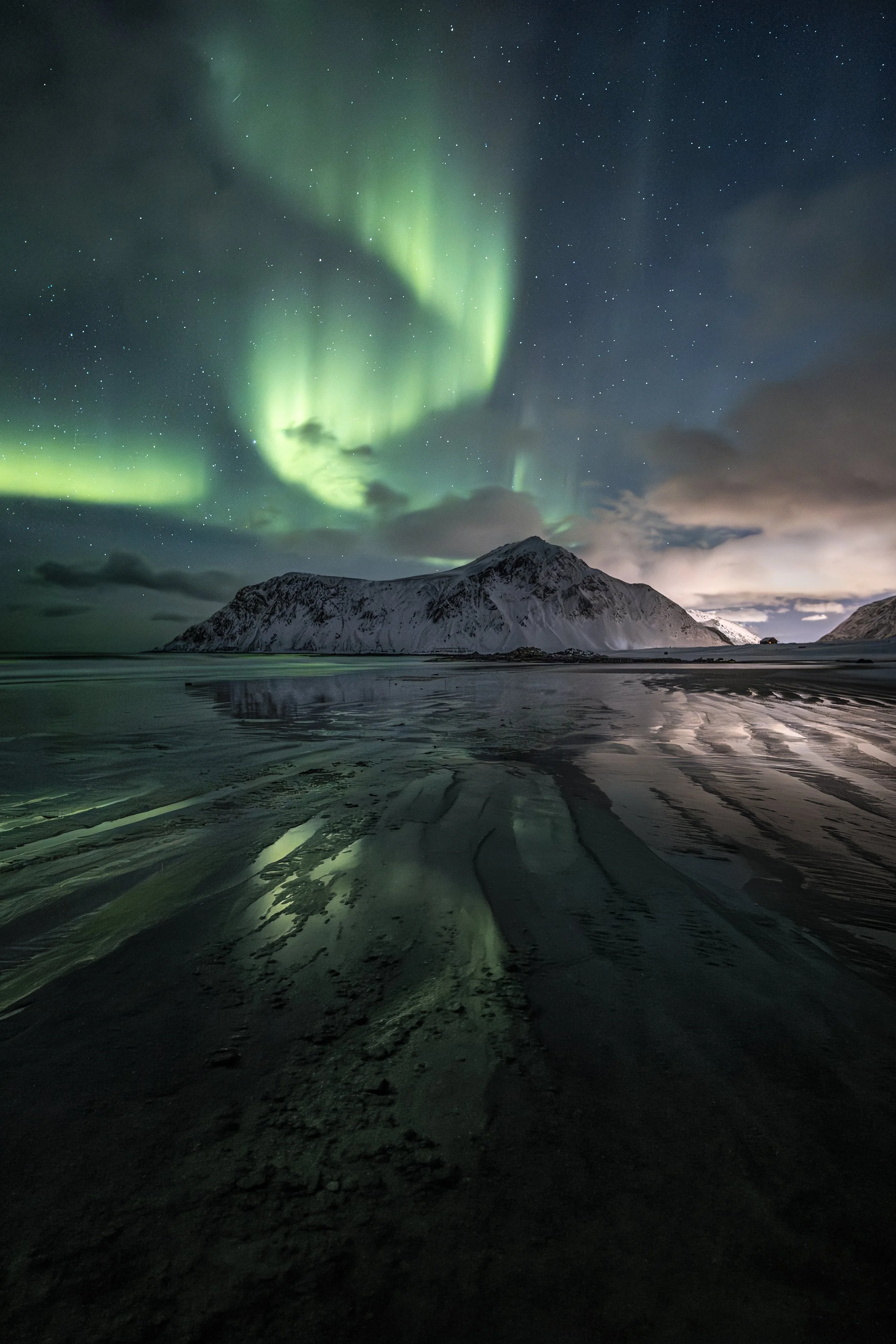 Aurora Reflections at Skagsanden Beach web.jpg