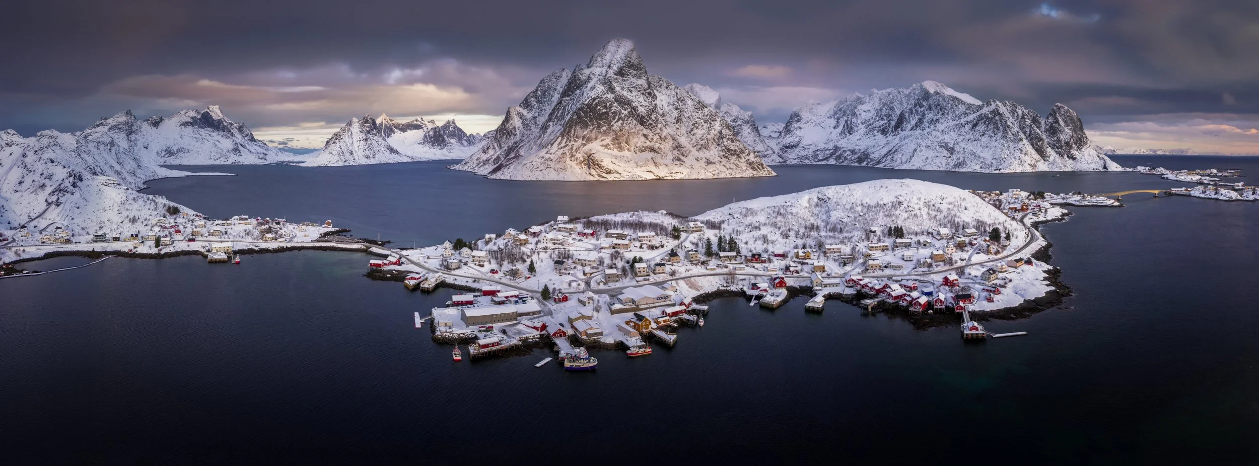 The City of Reine Panorama web.jpg