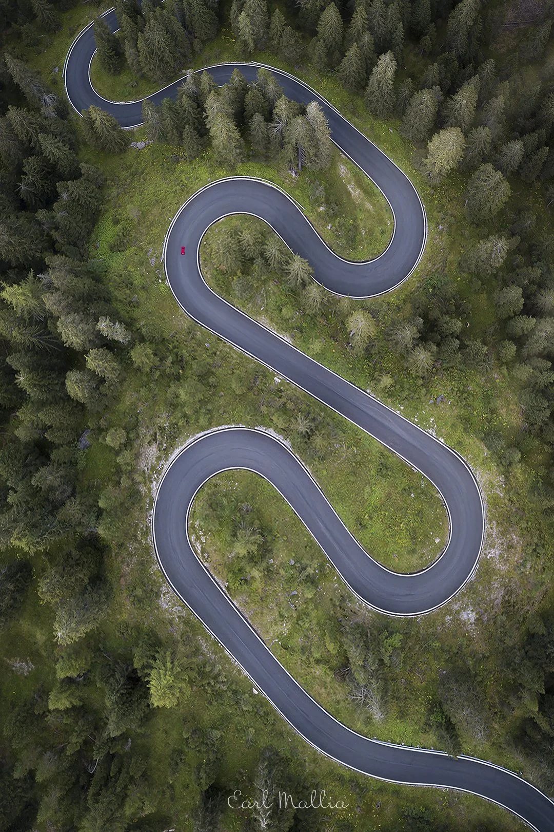 Snake Road Passo Giau fb.jpg