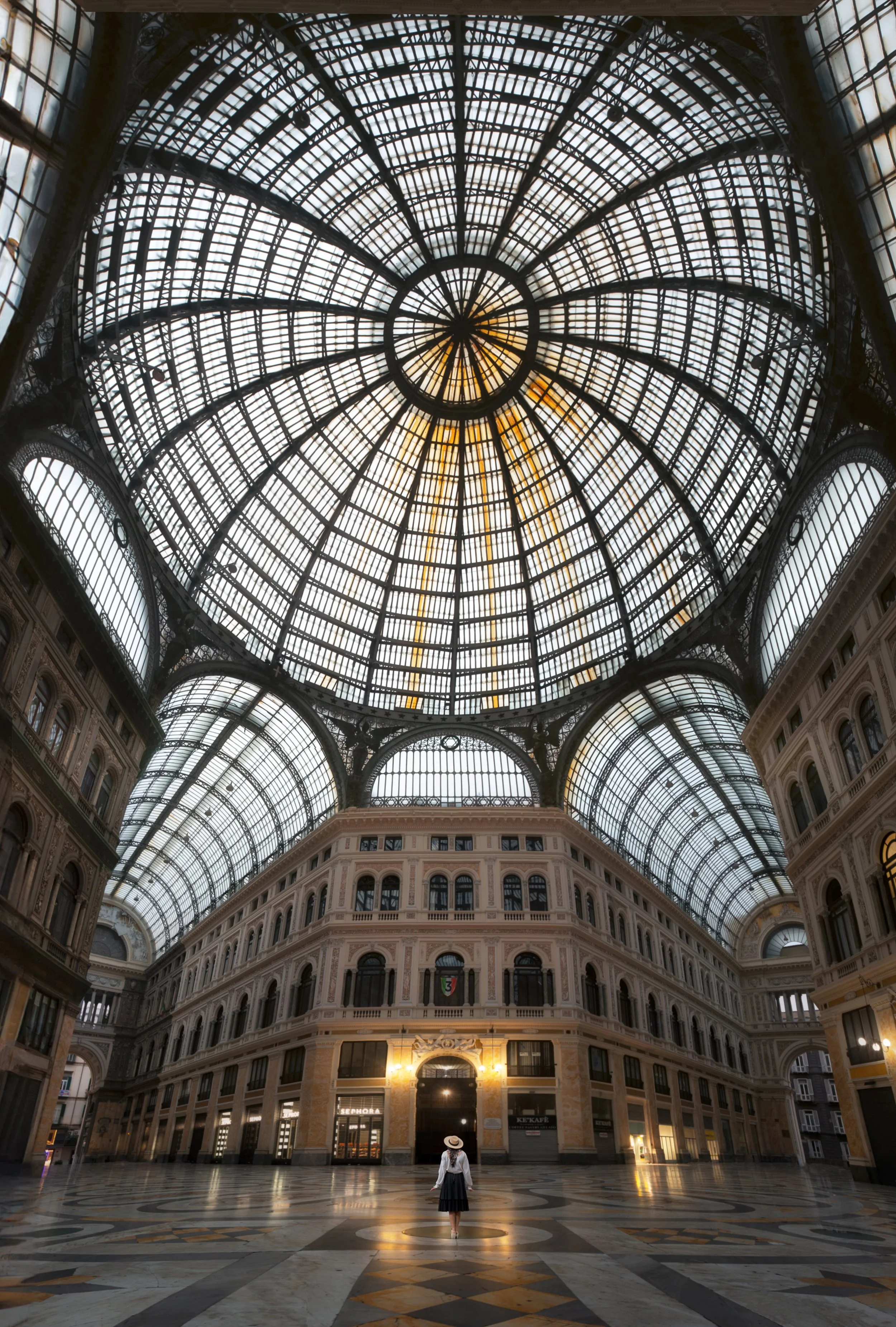 Galleria Umberto I web.jpg