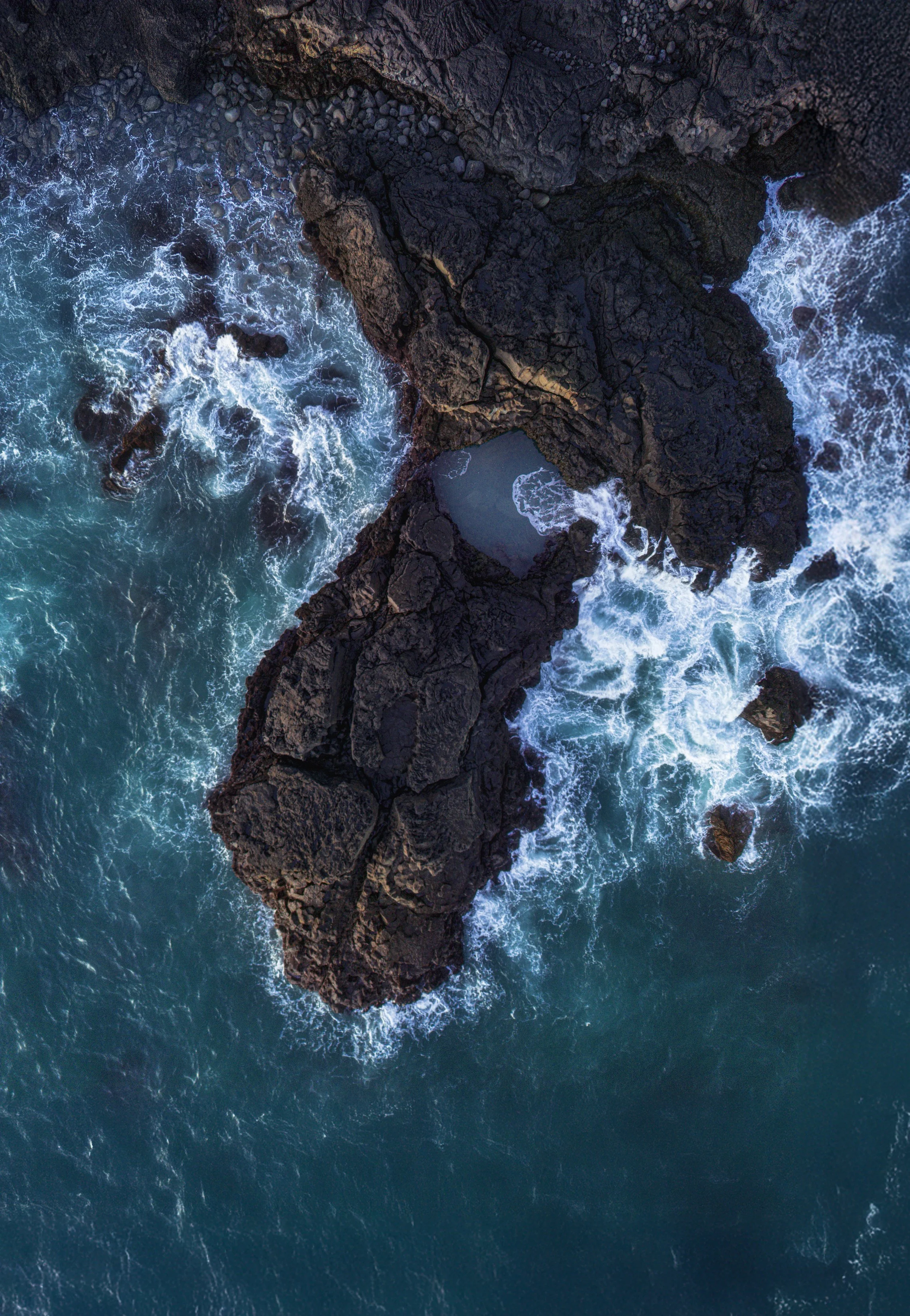 Valahnukamol Coast web.jpg
