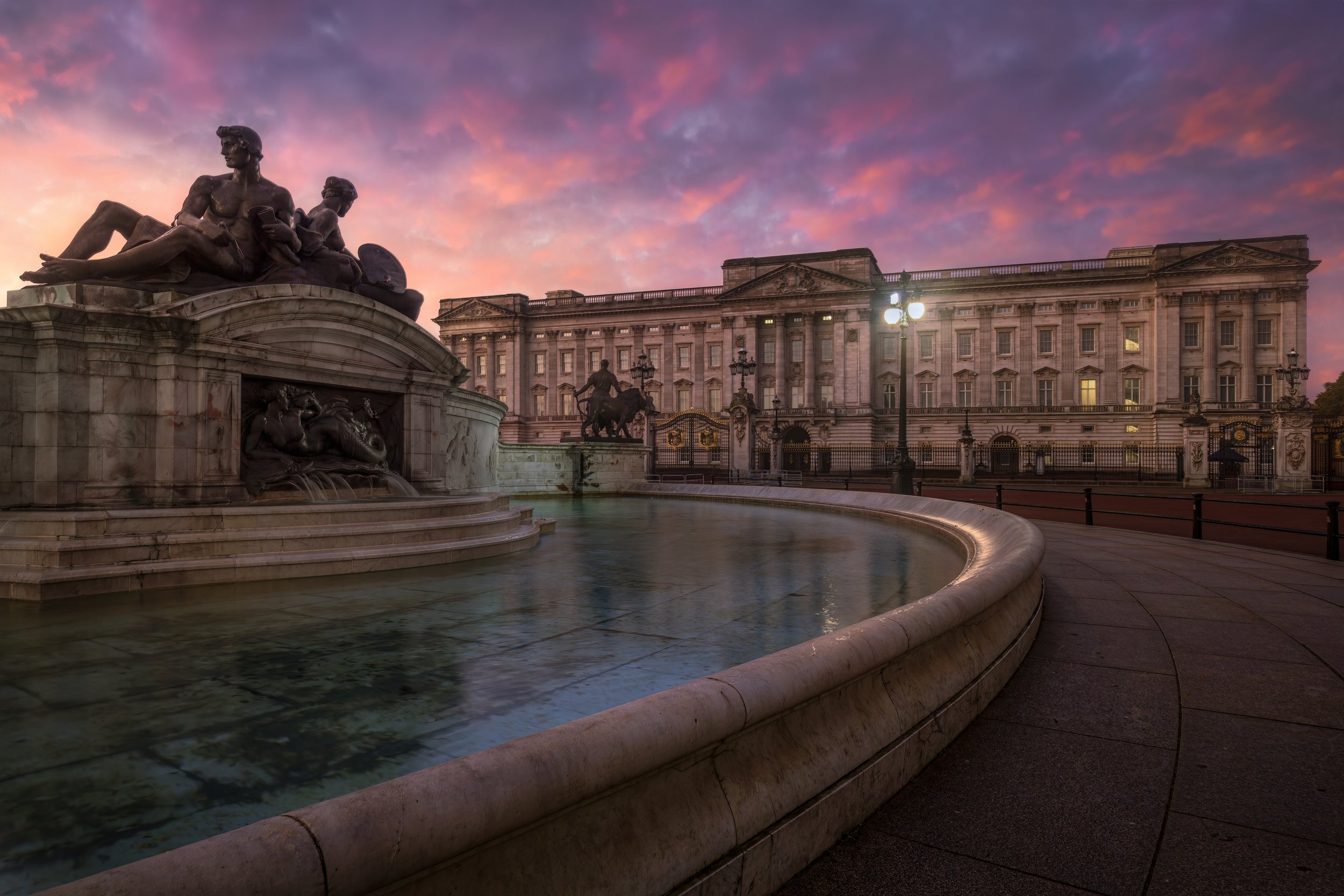 buckingham palace web.jpg