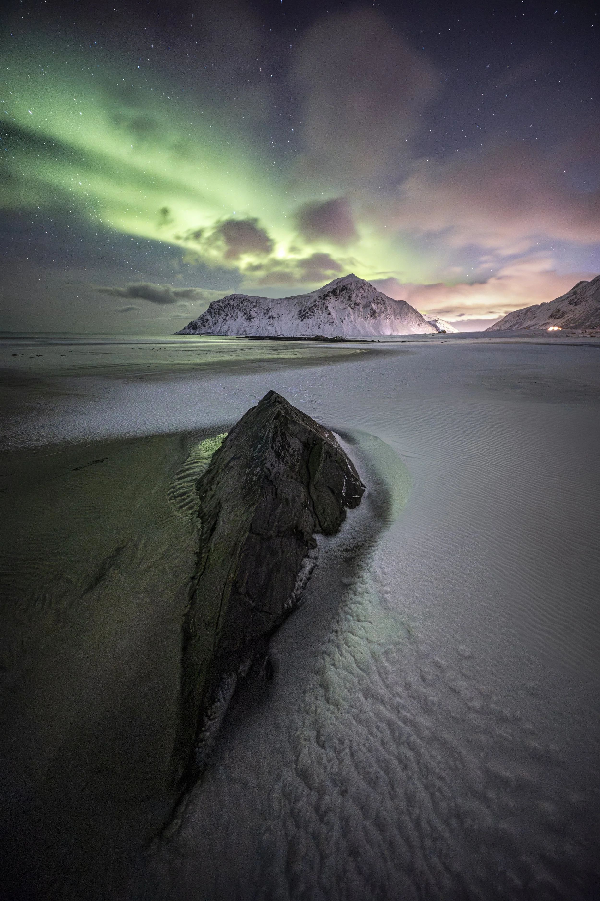 Rocks , Mountains & Aurora web.jpg