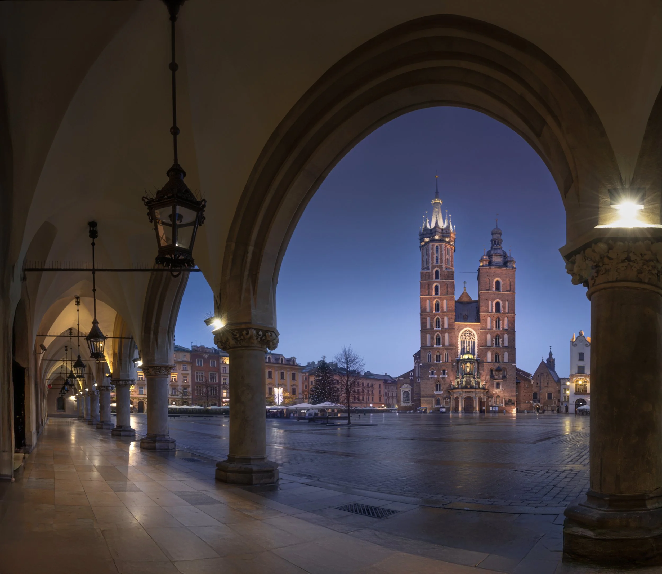 The Arches Of St Mary's Basilica web.jpg