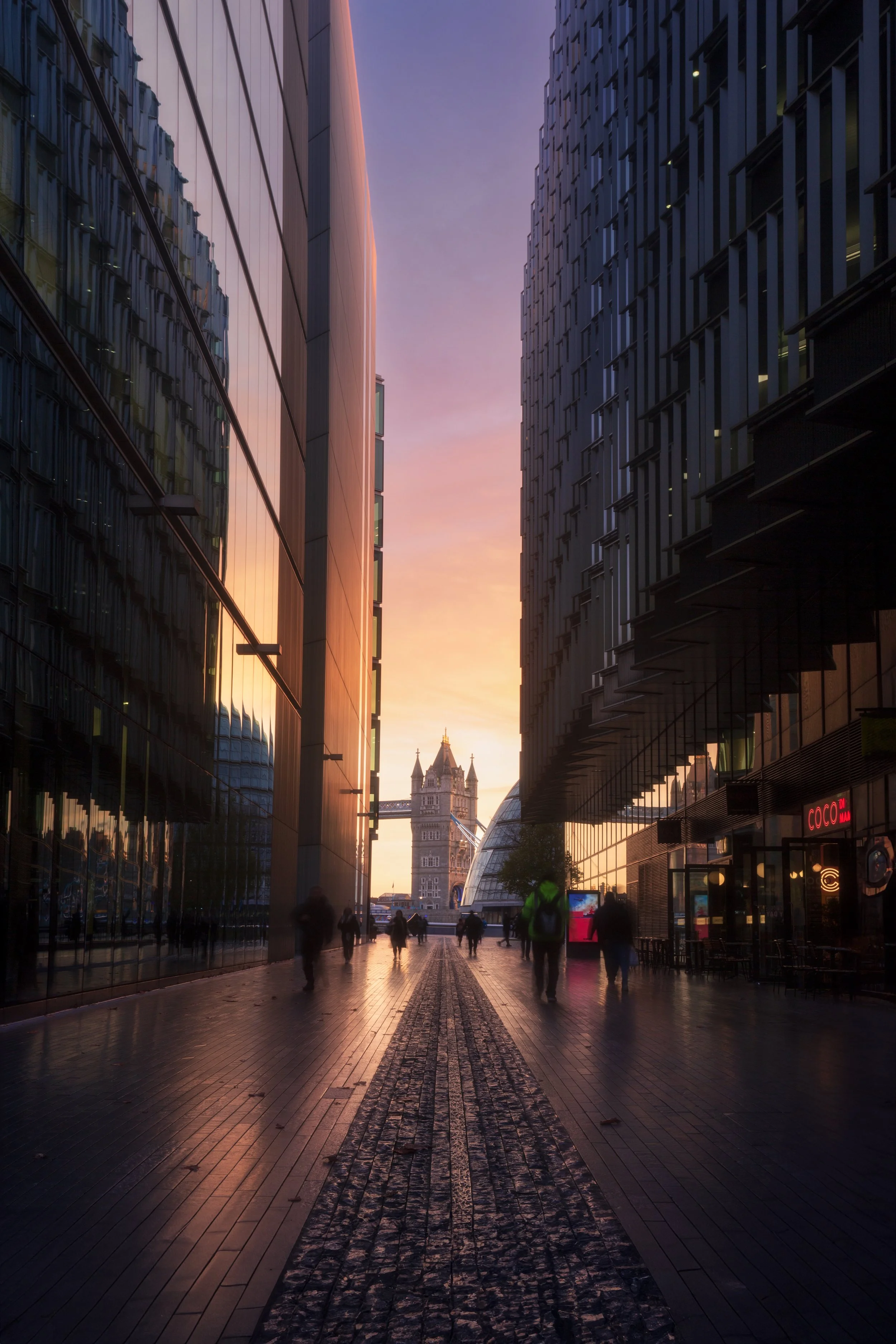 The Way To The Tower Bridge web.jpg