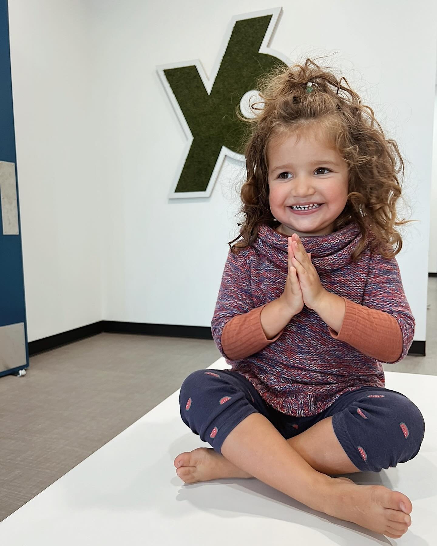 palate cleanser for your feed, anyone? love this precious baby so much. 🦋 she taught so many classes with me in my belly, sat in circle, and now goes into a down dog if someone mentions yoga. 

#yogababy