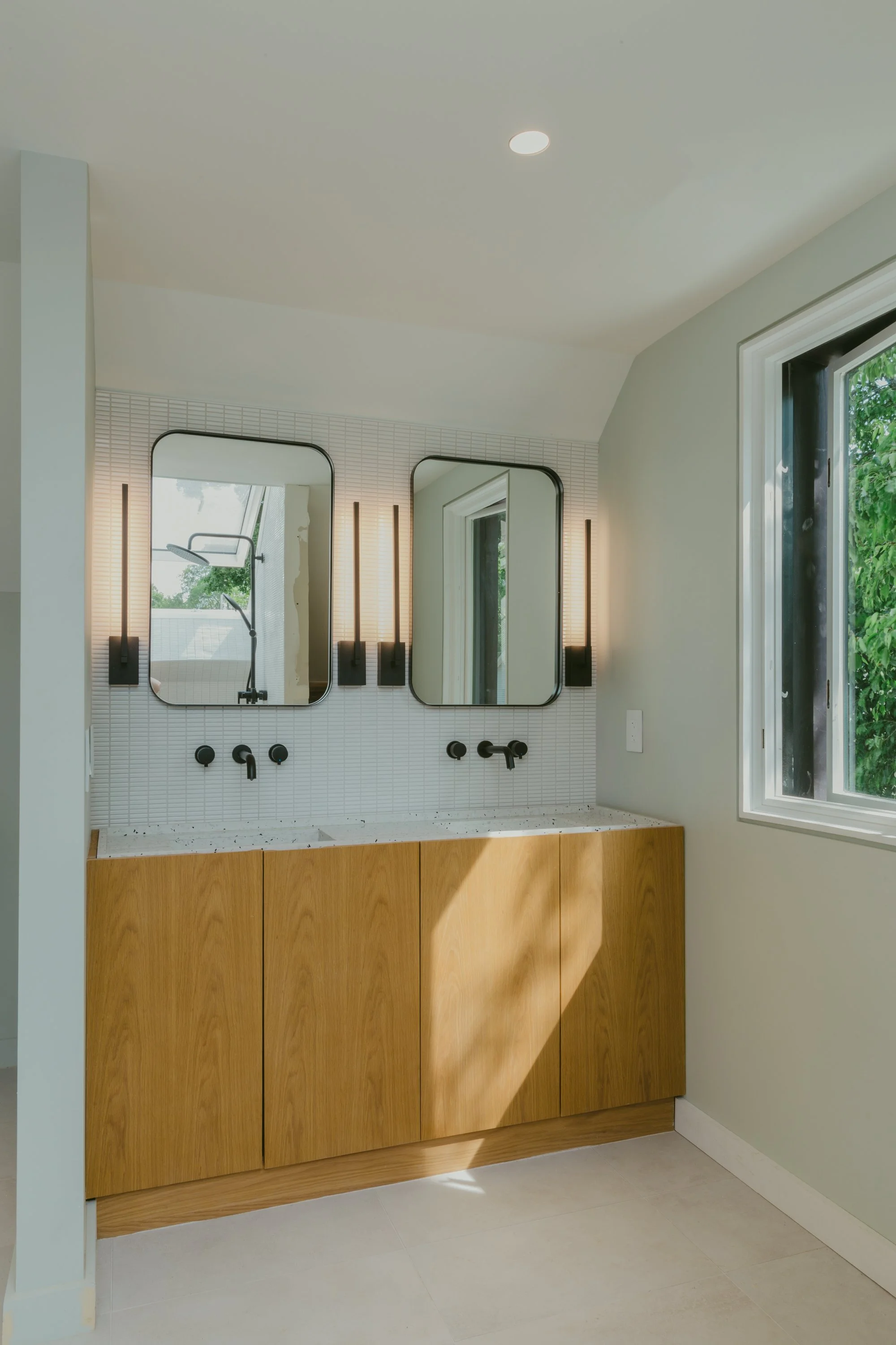 25 OneTwelve_PRIMARY SUITE BATH_060323.jpg