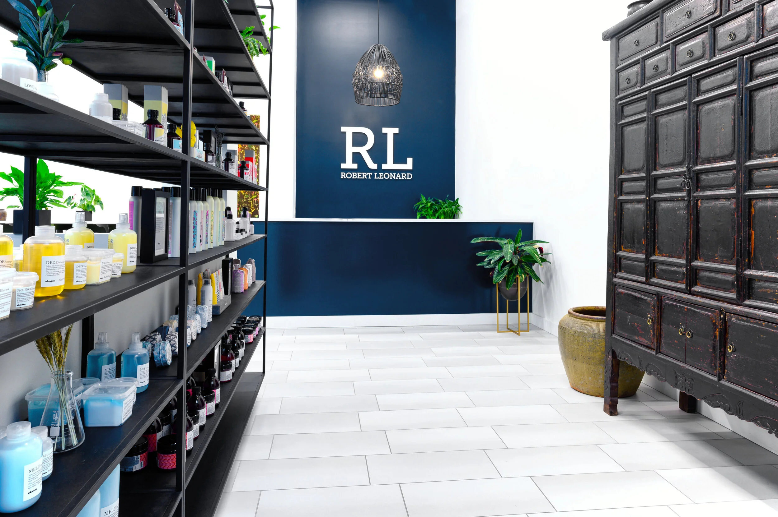 Robert Leonard Salon | Architectural Interiors