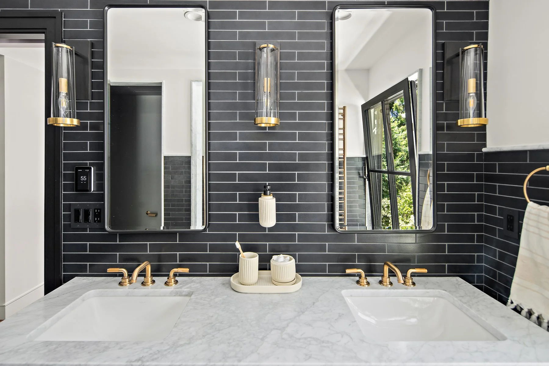 IHR_07212025_BL_6026 52nd Ave NE-30.jpg