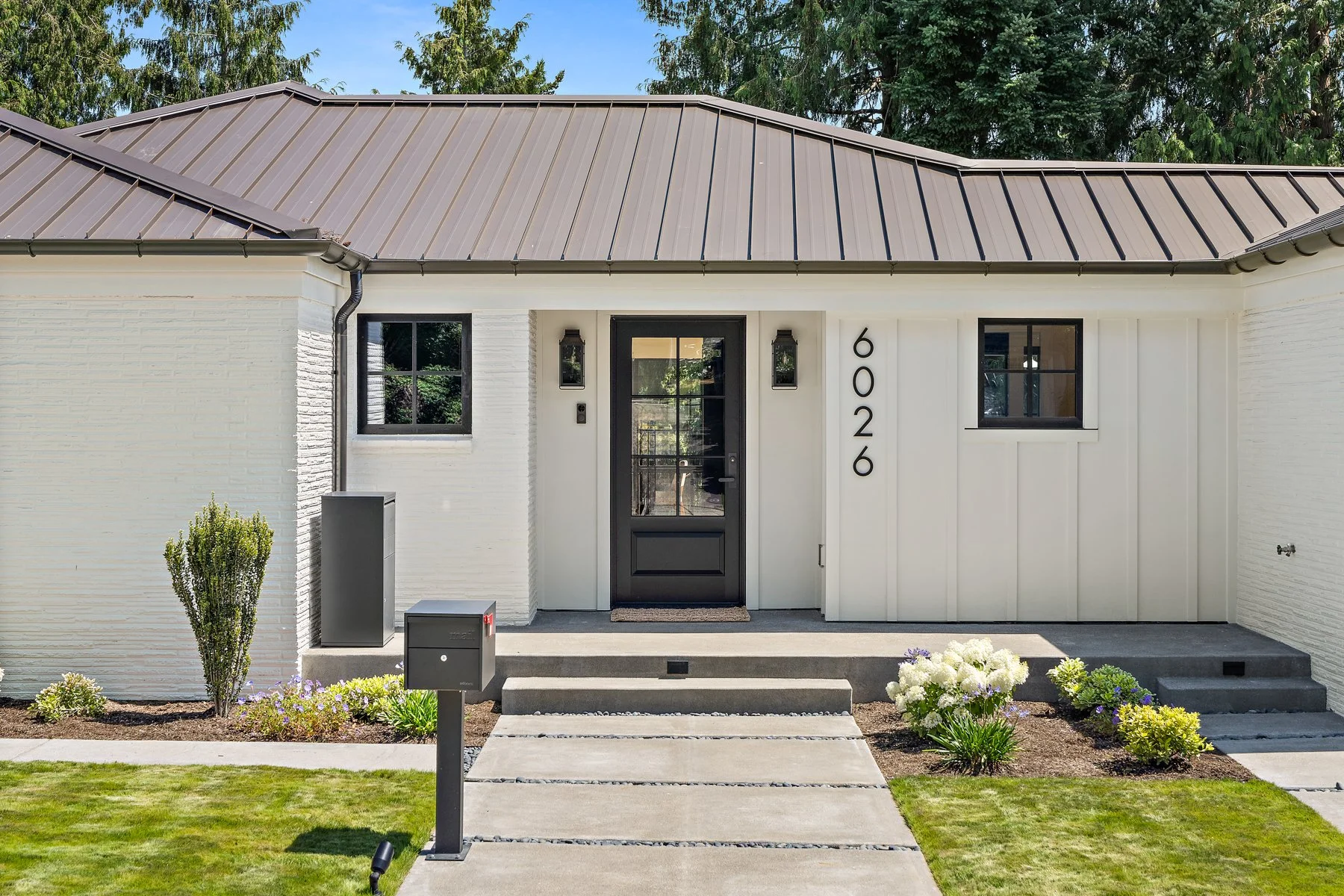 IHR_07212025_BL_6026 52nd Ave NE-1.jpg