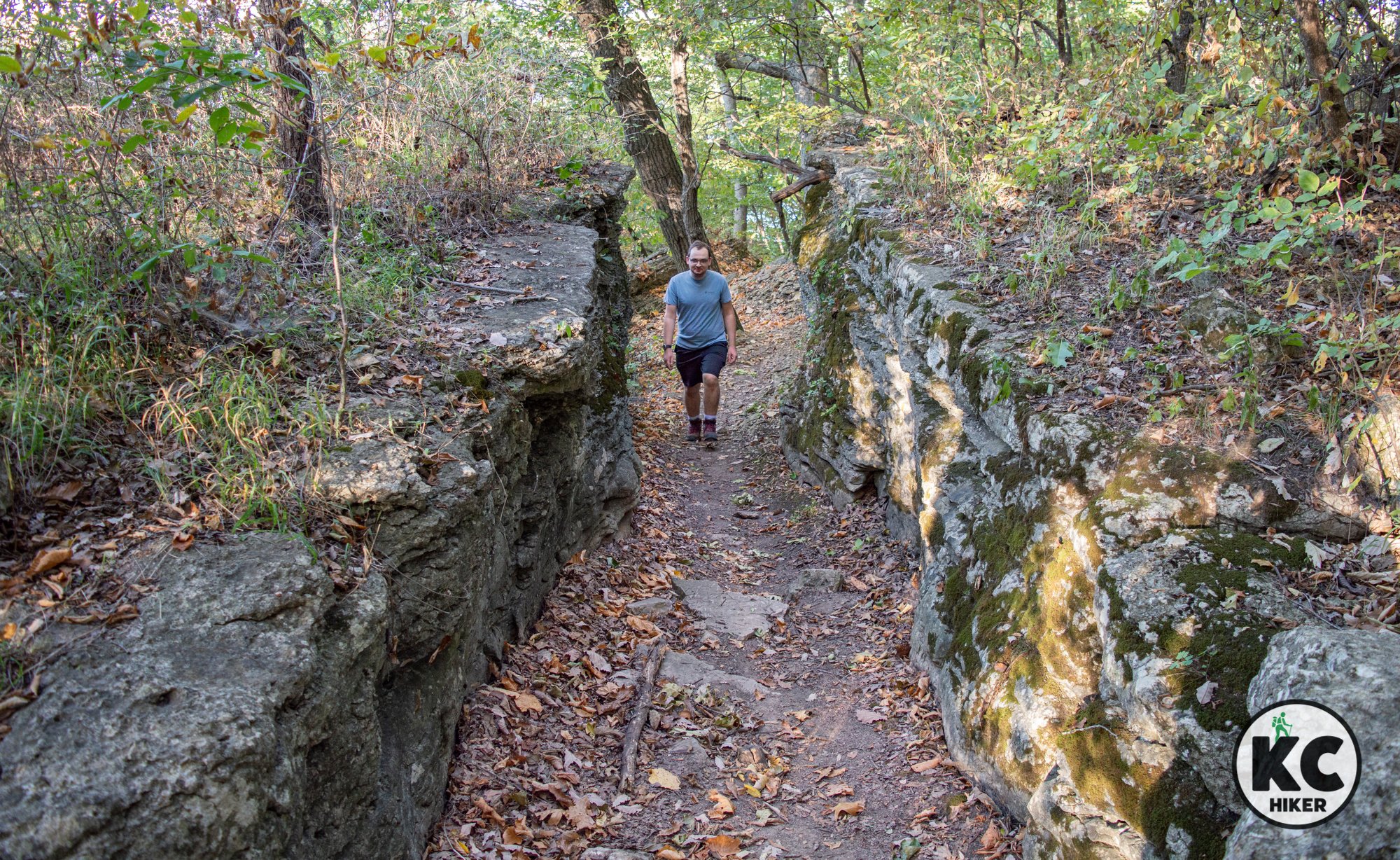 Ledges Loop Hike at Lake Jacomo