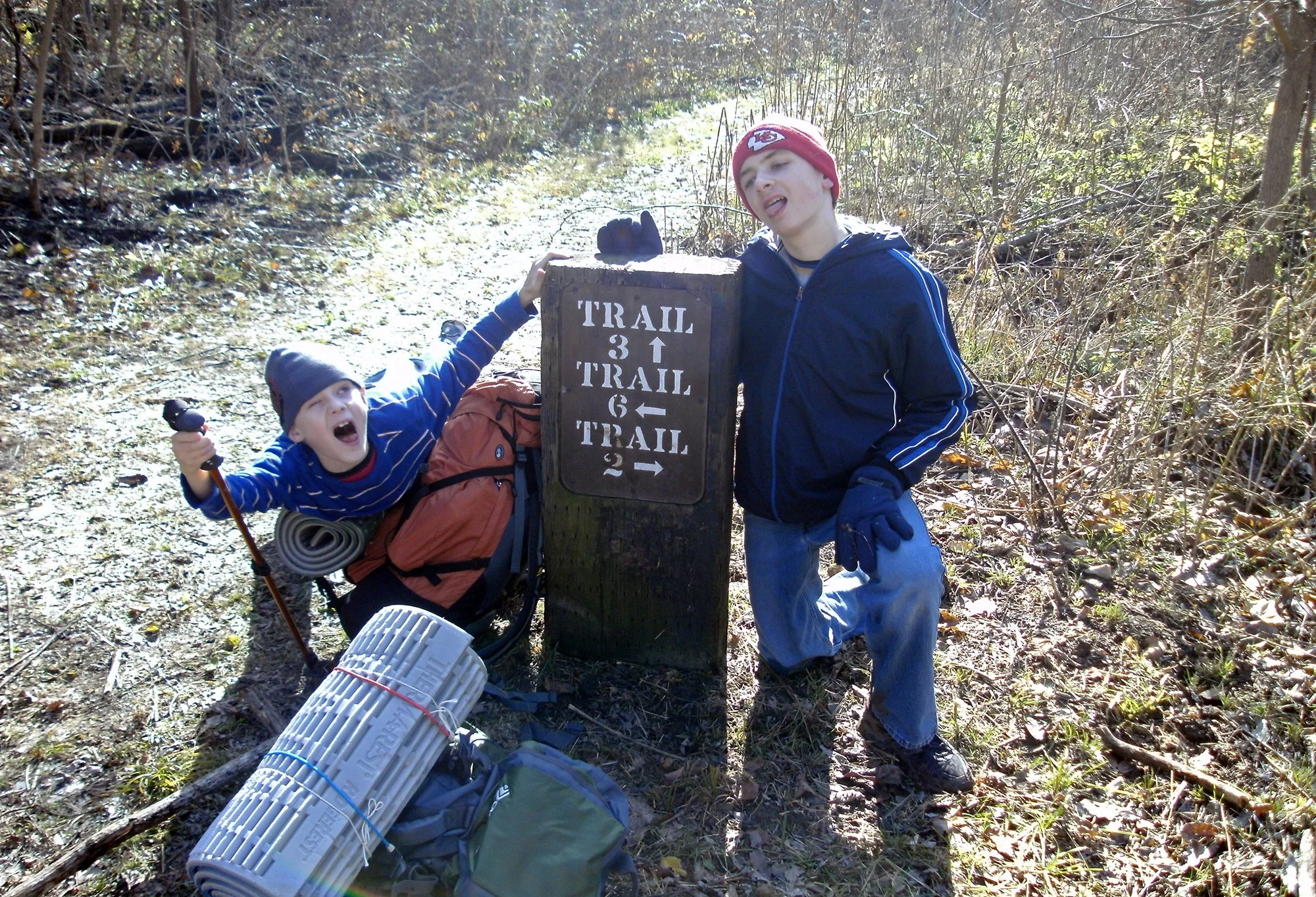 How can you plan a happy hike?