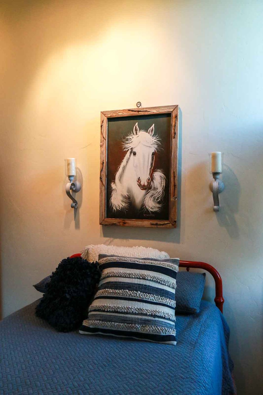 bedroom with tribute to the horses