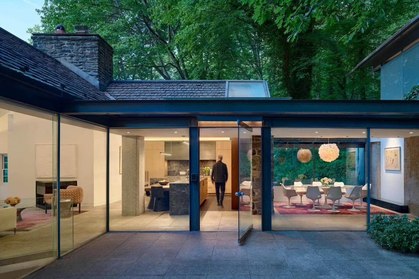 STONE behind glass | Sub-Zero Design Contest Finalist

A dialogue between old and new.

This renovation transforms a historic stone residence through a contemporary glass addition, creating a seamless connection between architecture, landscape, and d