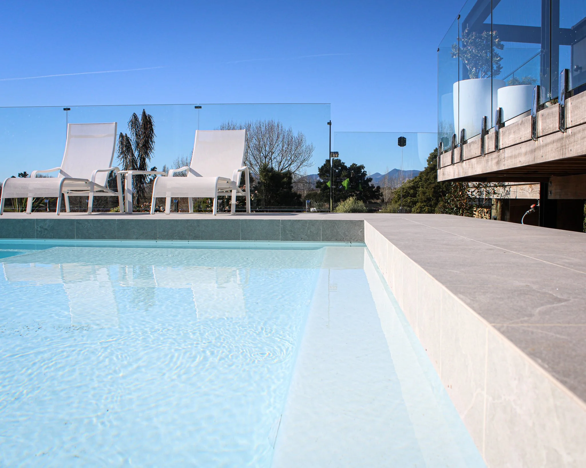 For a more sophisticated poolside finish, we can install custom drop-face pavers or tiles tailored to your design. 🤩

#nvp #nvpools #newvisionlandscapes #nvl #landscapearchitecture #landscapedesign #nvdesign #teamawesome #teamnvl #nelsontasman #nels