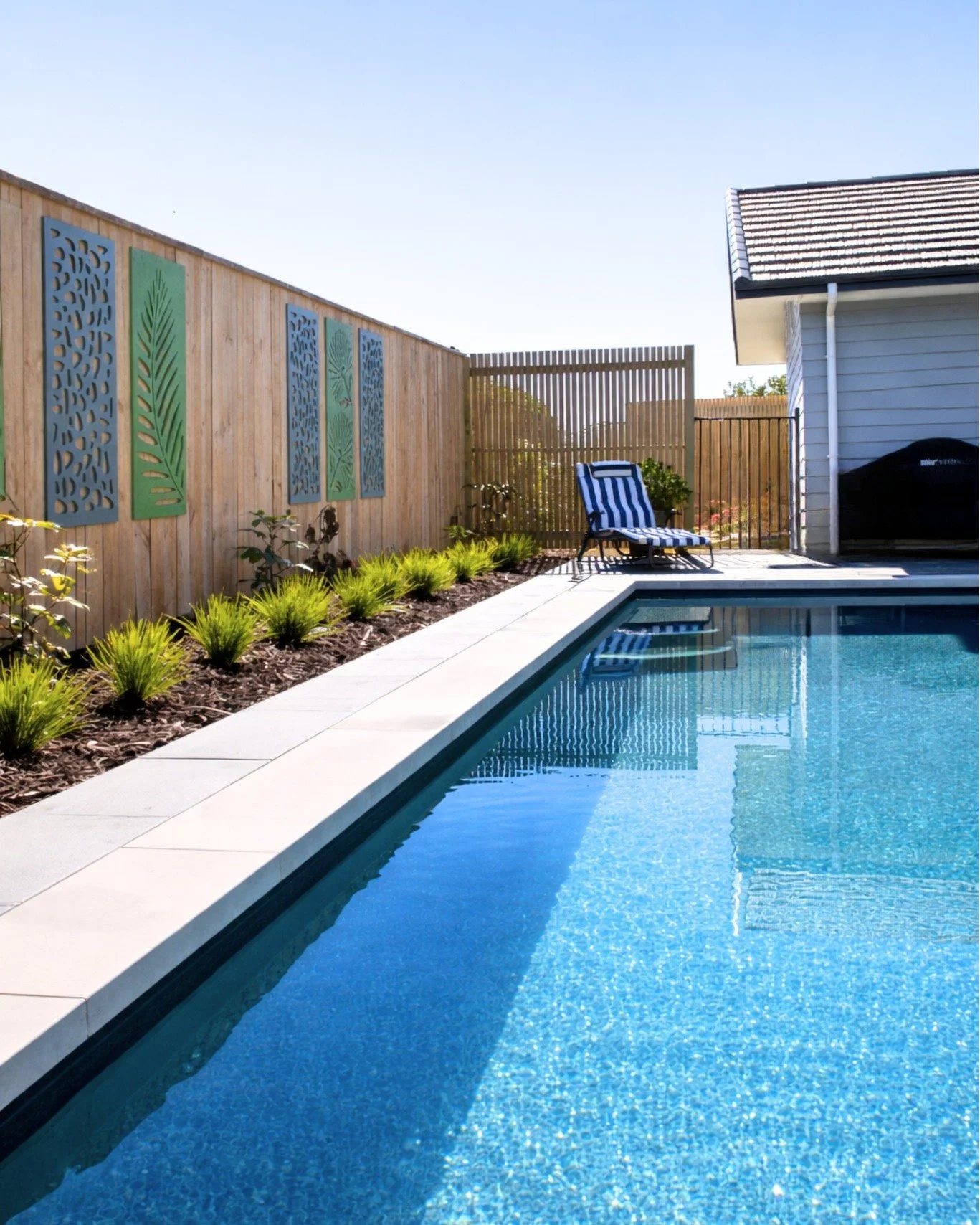 The perfect backdrop for a quiet afternoon. 🏠

#nvp #nvpools #newvisionlandscapes #nvl #landscapearchitecture #landscapedesign #nvdesign #teamawesome #teamnvl #nelsontasman #nelsontasmannz