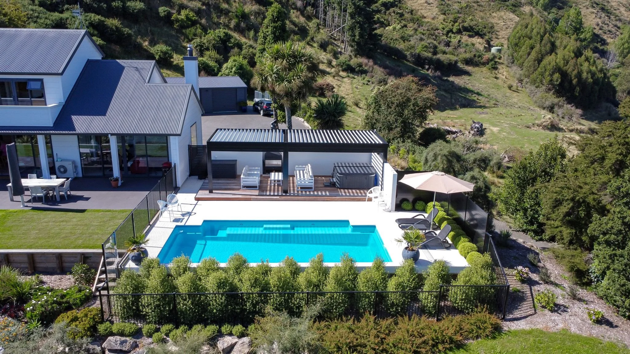 Swipe for the transformation. We love seeing the shift from the initial installation to this luxurious outdoor area.

#nvp #nvpools #newvisionlandscapes #nvl #landscapearchitecture #landscapedesign #nvdesign #teamawesome #teamnvl #nelsontasman #nelso