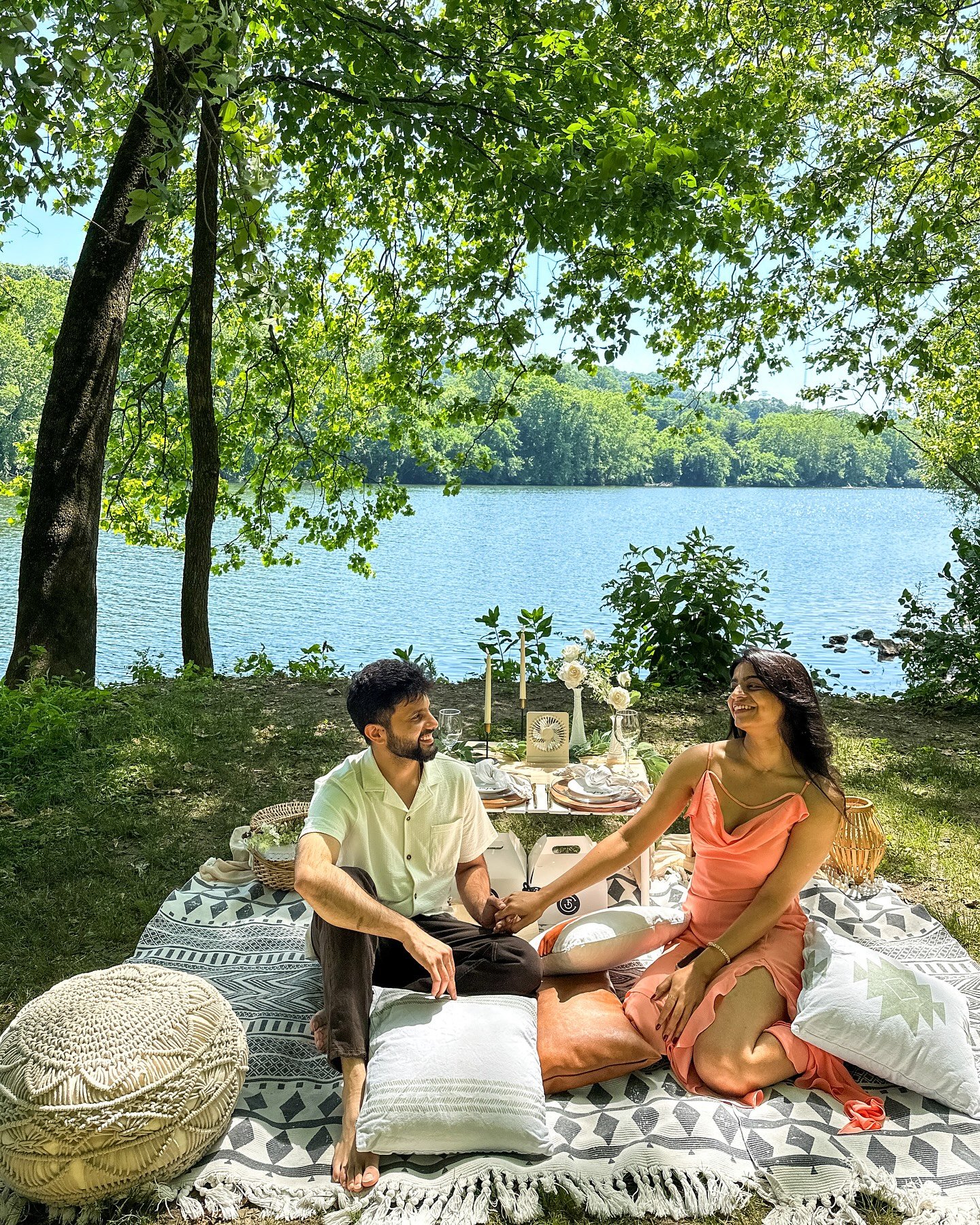 A magical boho picnic surprise for Chandra&rsquo;s girlfriend to celebrate her birthday. 🤎✨

We understand that the summer months can be brutal ♨️, which is why we always set up in the shade &amp; provide a fan to keep you cool. Morning or evening t