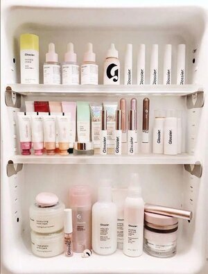 Kelly+and+Katie+Are+Obsessed+with+Glossier+(Here+Are+the+Products+That+Are+Actually+Worth+It).jpeg