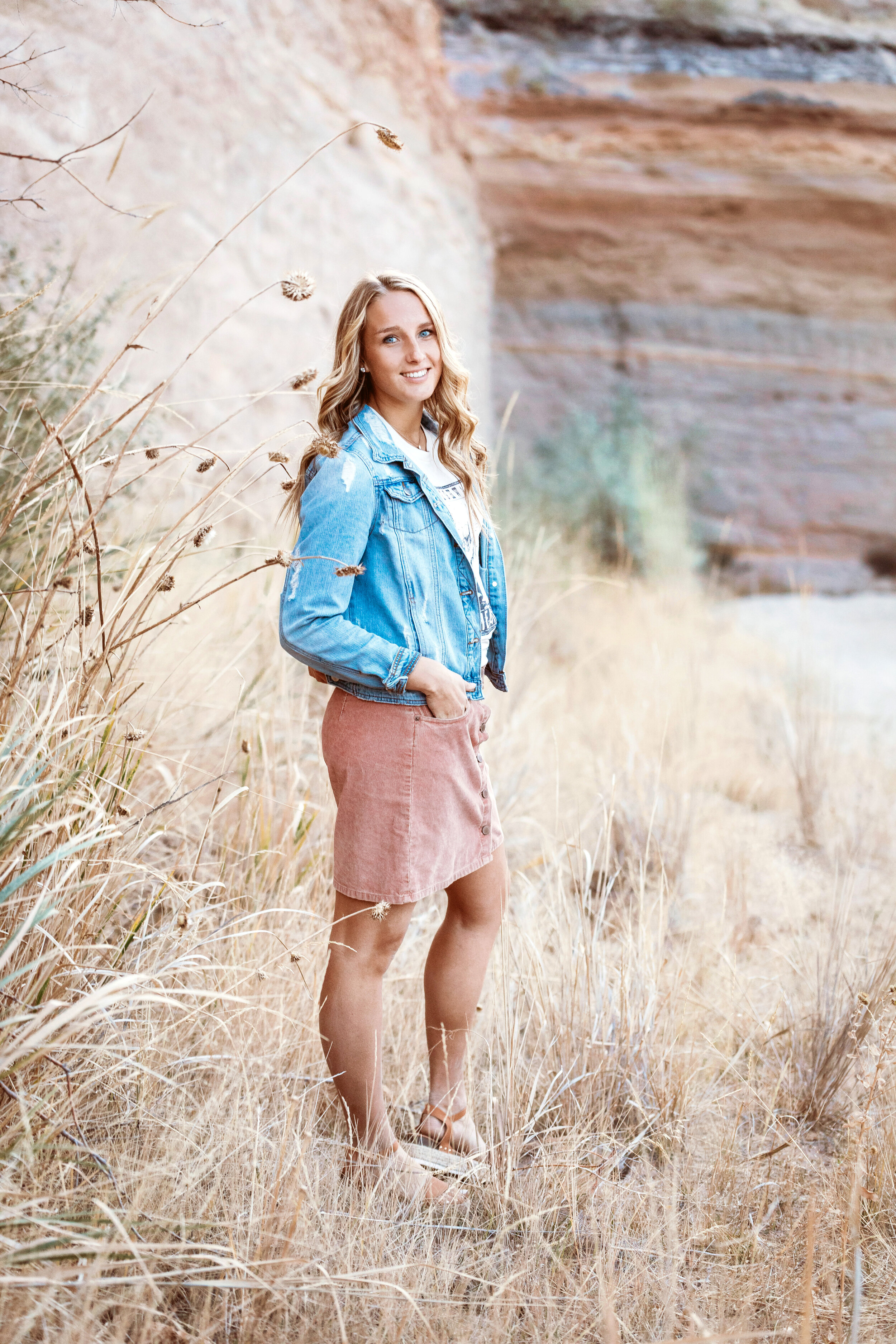  Idaho falls senior photography, IFHS, the twelfthyear, the twelfth year, Idaho falls photographer, idaho falls photography,  Senior girl, red rocks, foothills of idaho falls, skyline senior photography, hillcrest senior photography, thunder ridge se