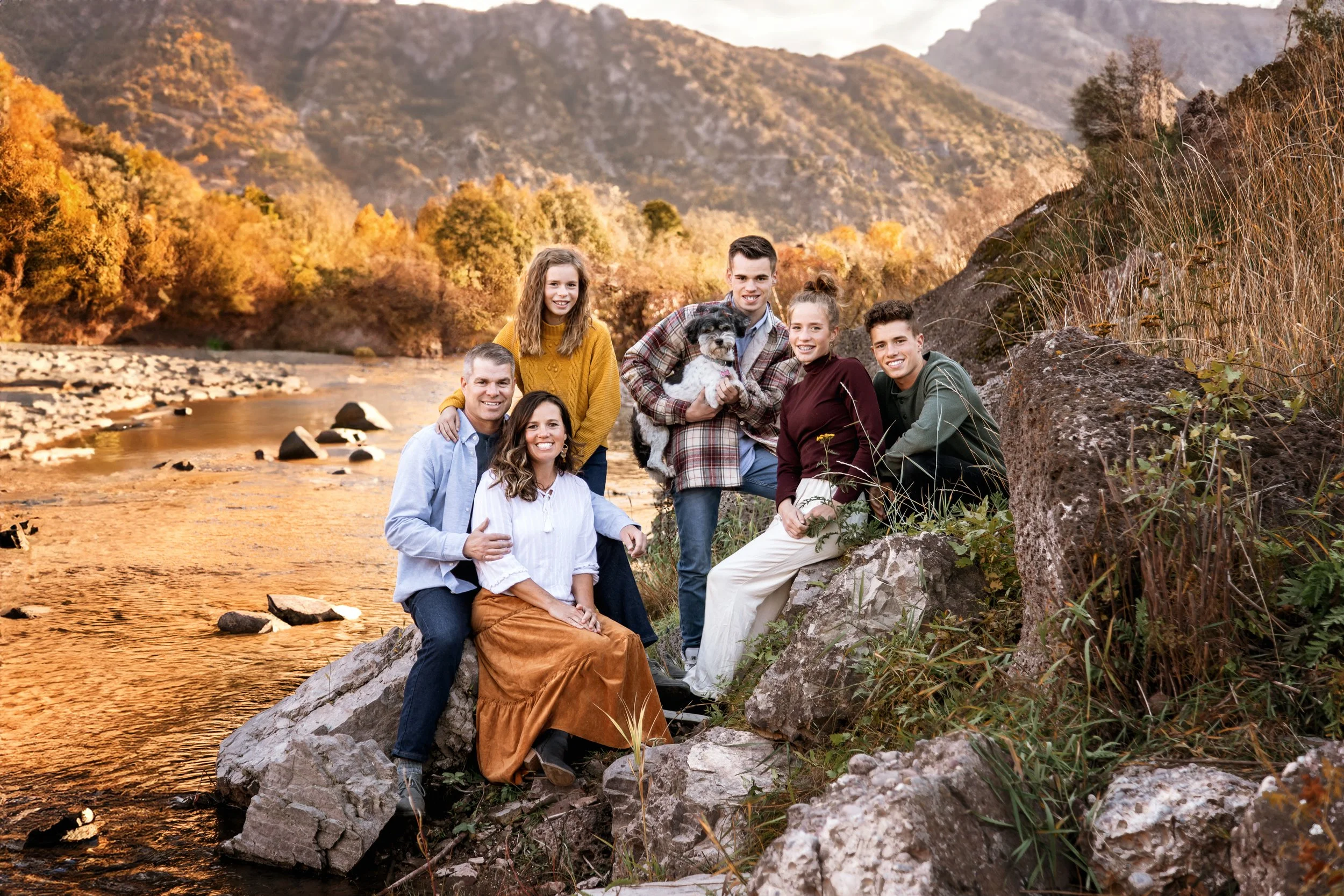 Certainly! Here are the keywords in paragraph form:
Welcome to Expressions by Aimee, your go-to destination for outdoor family photography in Idaho Falls and Southern Idaho. We specialize in on-location family sessions that capture the essence of yo