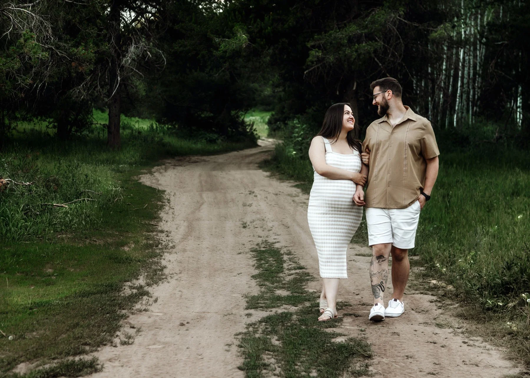 idaho-falls-maternity-photographer-couple-expecting-oudoor-session47.jpg
