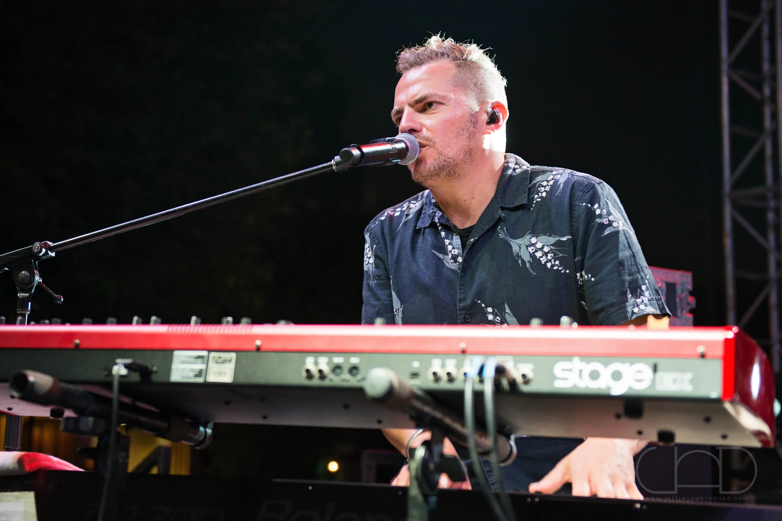 IVD_Toploader-046 copy 2.jpg