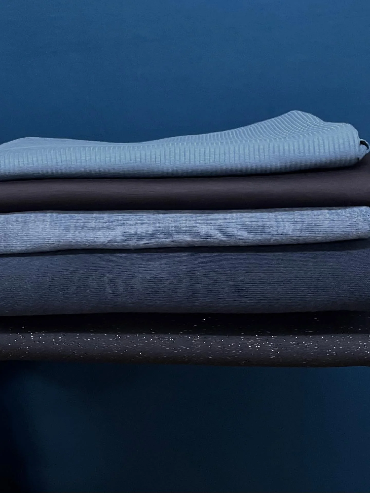 Morgen schon was vor? 
Unser offener Samstag , 4. Oktober von 8.30 bis 12.00 Uhr ist ein Besuch wert! Wir haben wieder viele neue Stoffe erhalten.