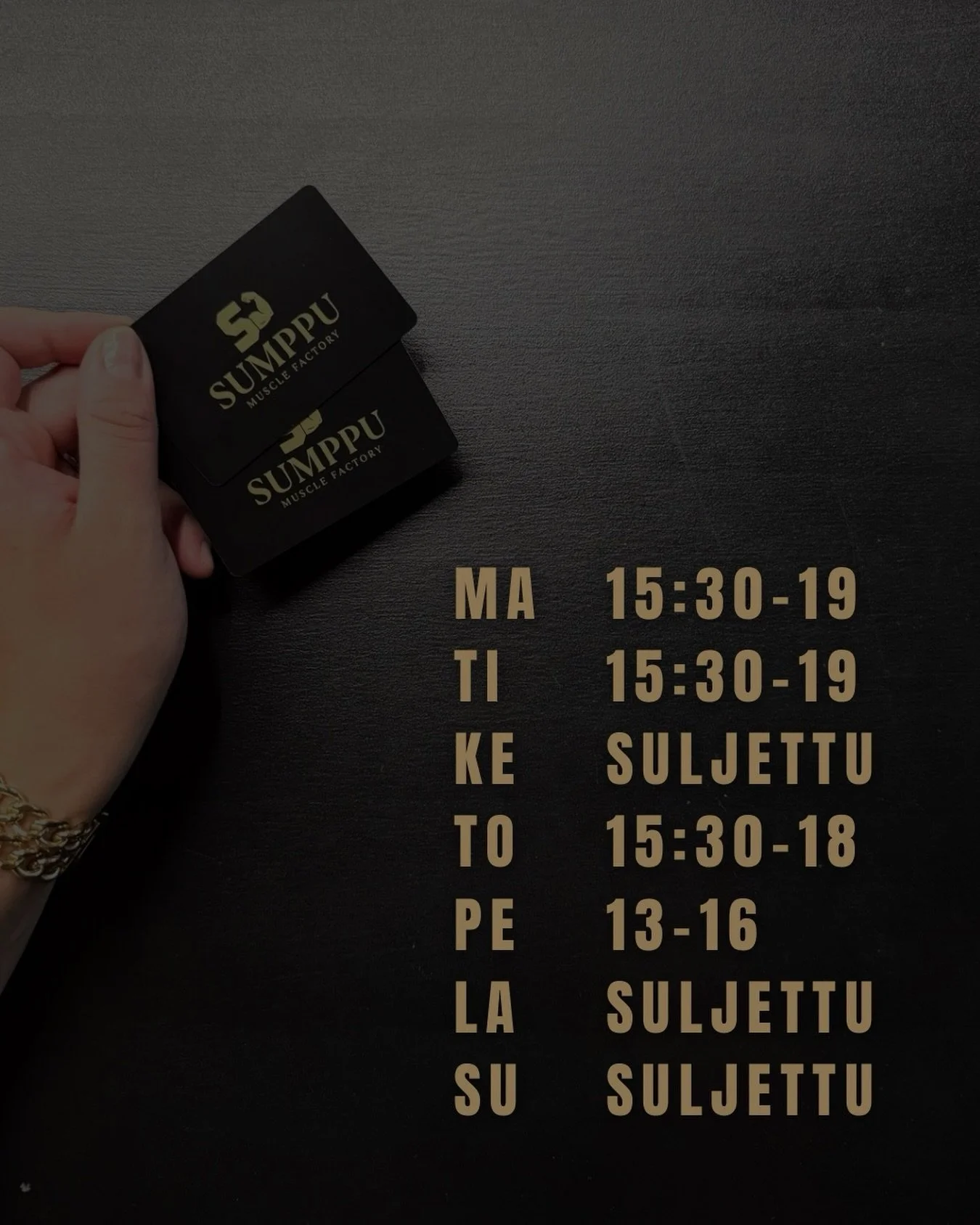 VASTAANOTON AUKIOLOAJAT 🕖

Verkkokaupassamme voit tehd&auml; ostoksia milloin vain! (Linkki verkkokauppaan biossa)

👉 Tee ostos ja p&auml;&auml;set treenille heti 

Kulkukortin kuntosalikortteihin voi noutaa my&ouml;hemmin.

#laatutreeni&auml; #sum