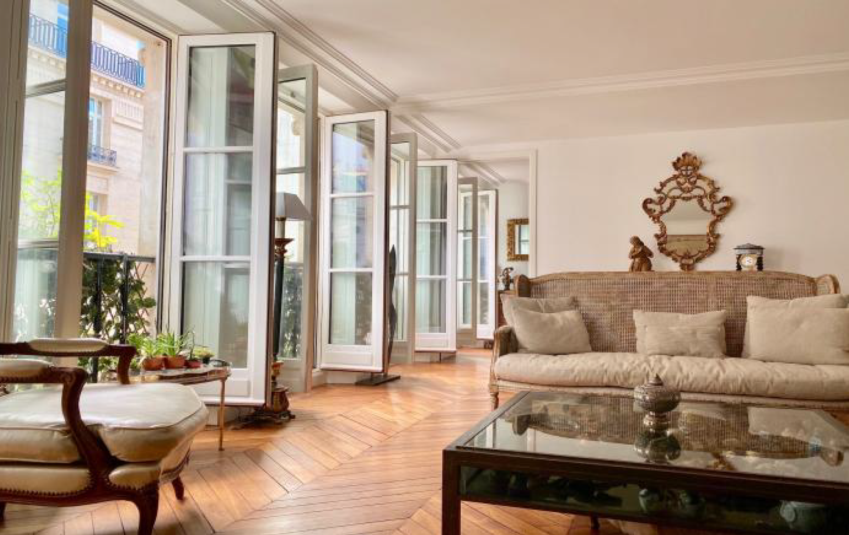 appartement haussmannien parisien au coeur de saint germain parquet charme de l'ancien