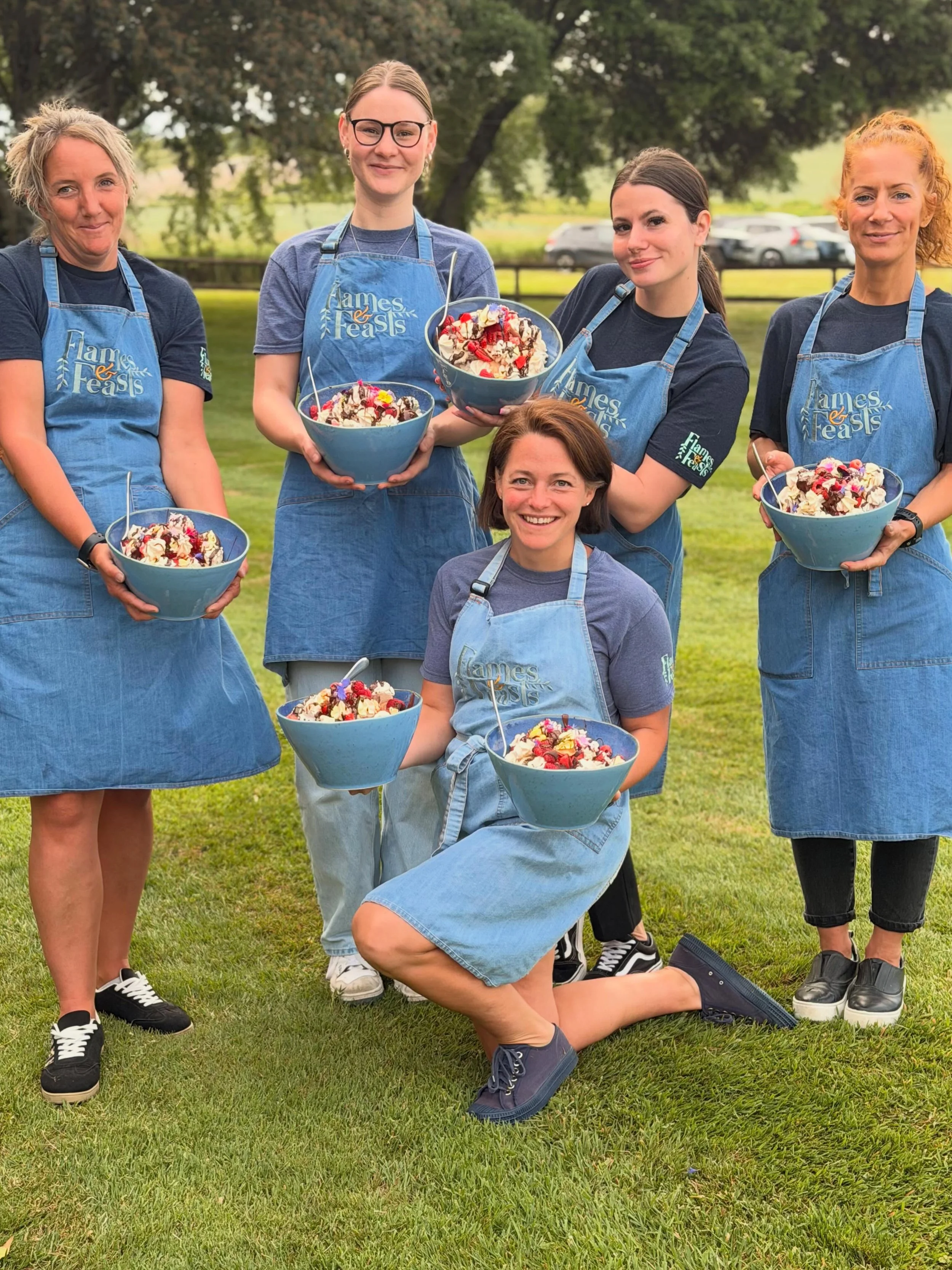 When the desserts deserve a photoshoot! 🍓

&bull;
&bull;

#dessert #dessertlovers #photoshoot #team #teamwork