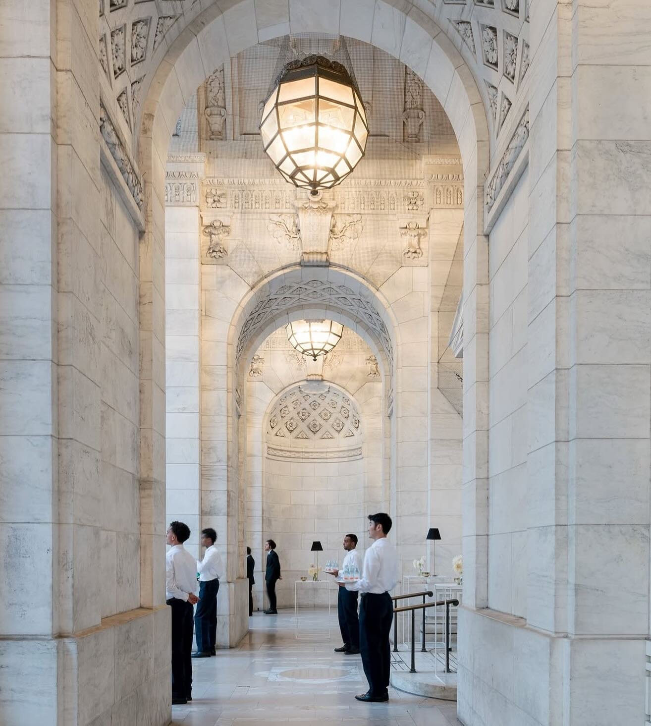 An entrance fit for a storybook evening. Honored to be part of the Annual Library Lions Gala at the iconic @nypl, where history, elegance, and literary legacy come together.

A special thank you to @david_stark_design for bringing this vision to life