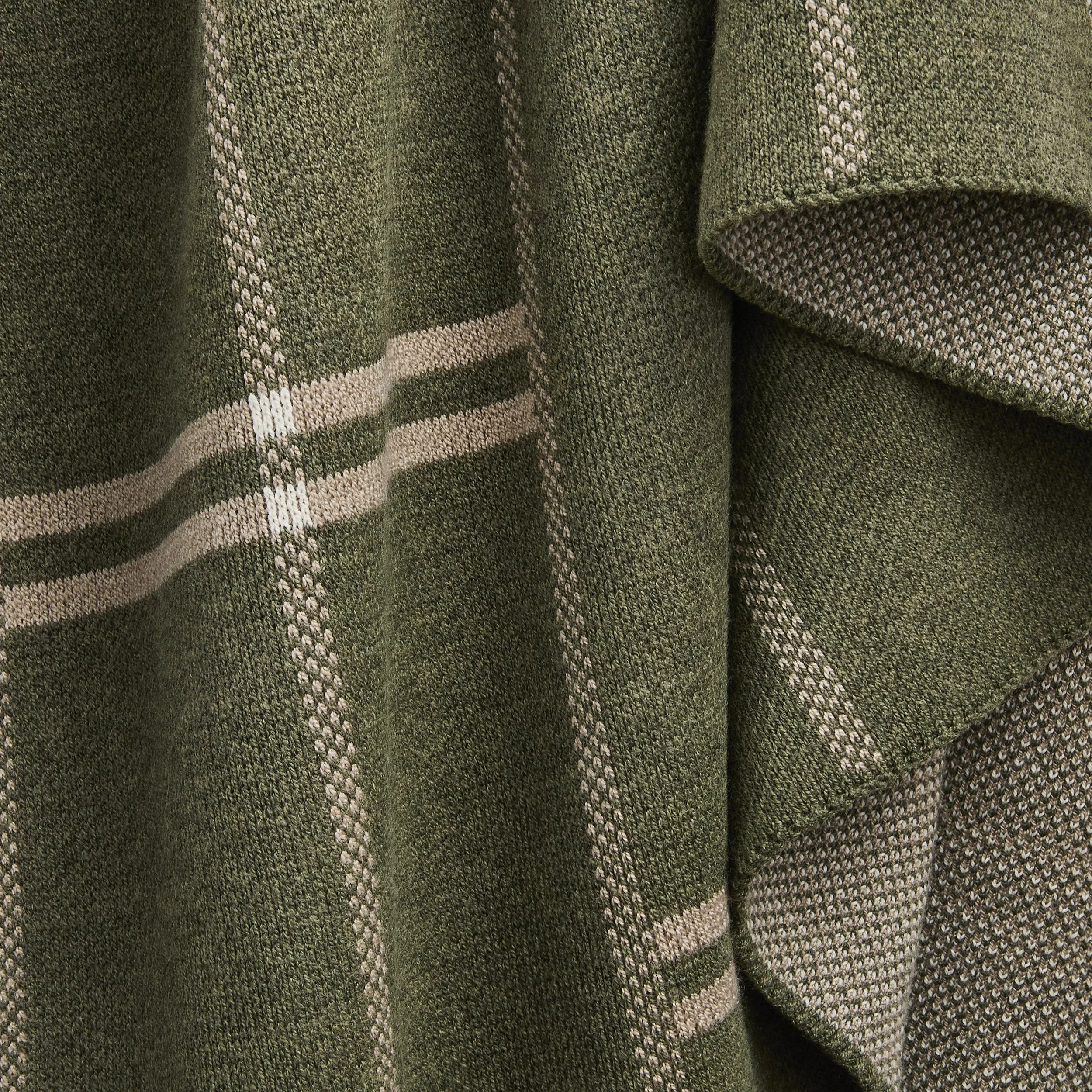 Interiors Signature Throws - Spring 2026 - Gallery Grid Aloe_Draped.jpg