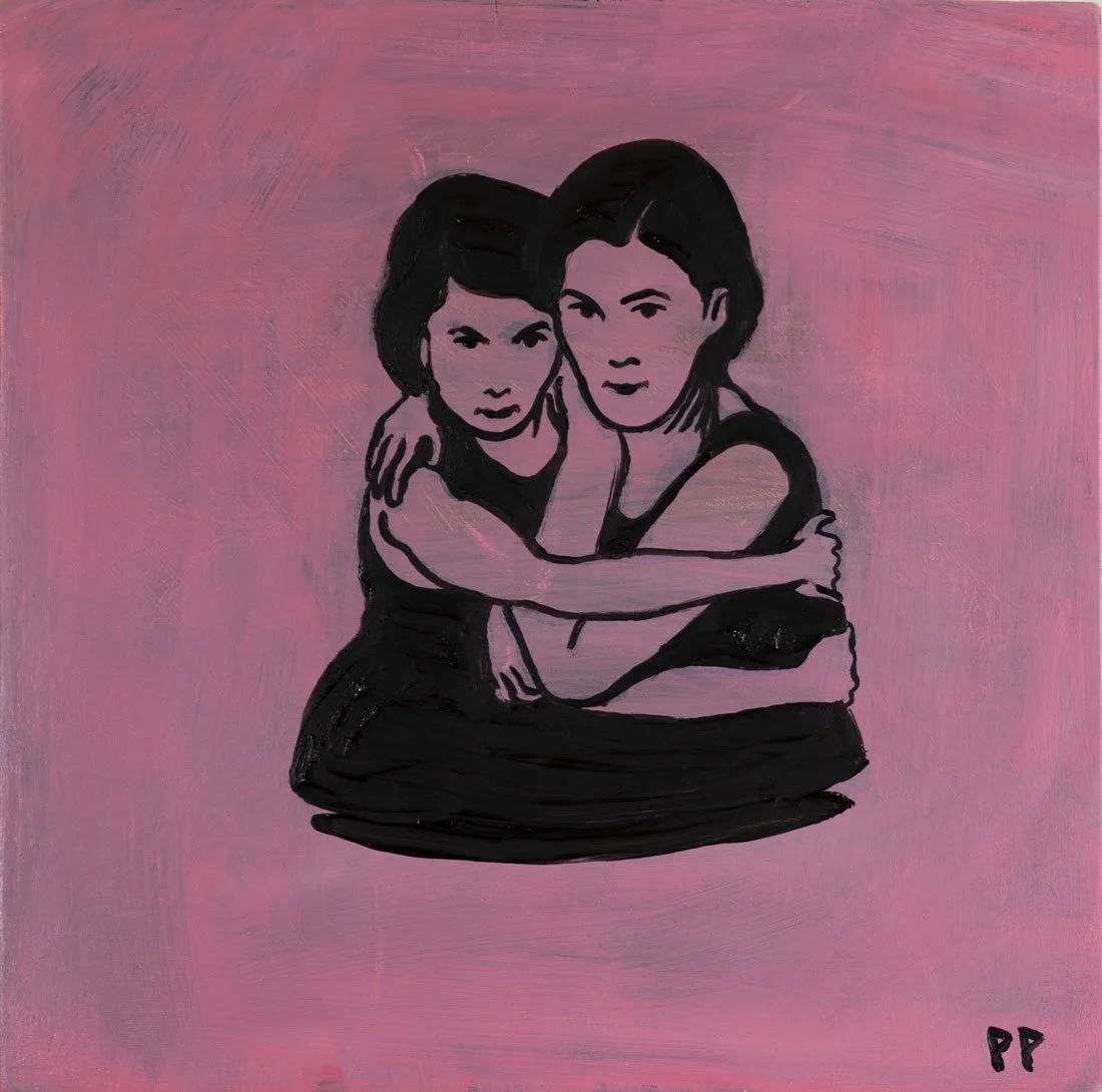 Une peinture représentant deux femmes assises très proches, avec une coiffure courte, entourées d'un fond rose. L'une d'elles a ses bras autour de l'autre, dans un geste d'affection ou d'amitié.