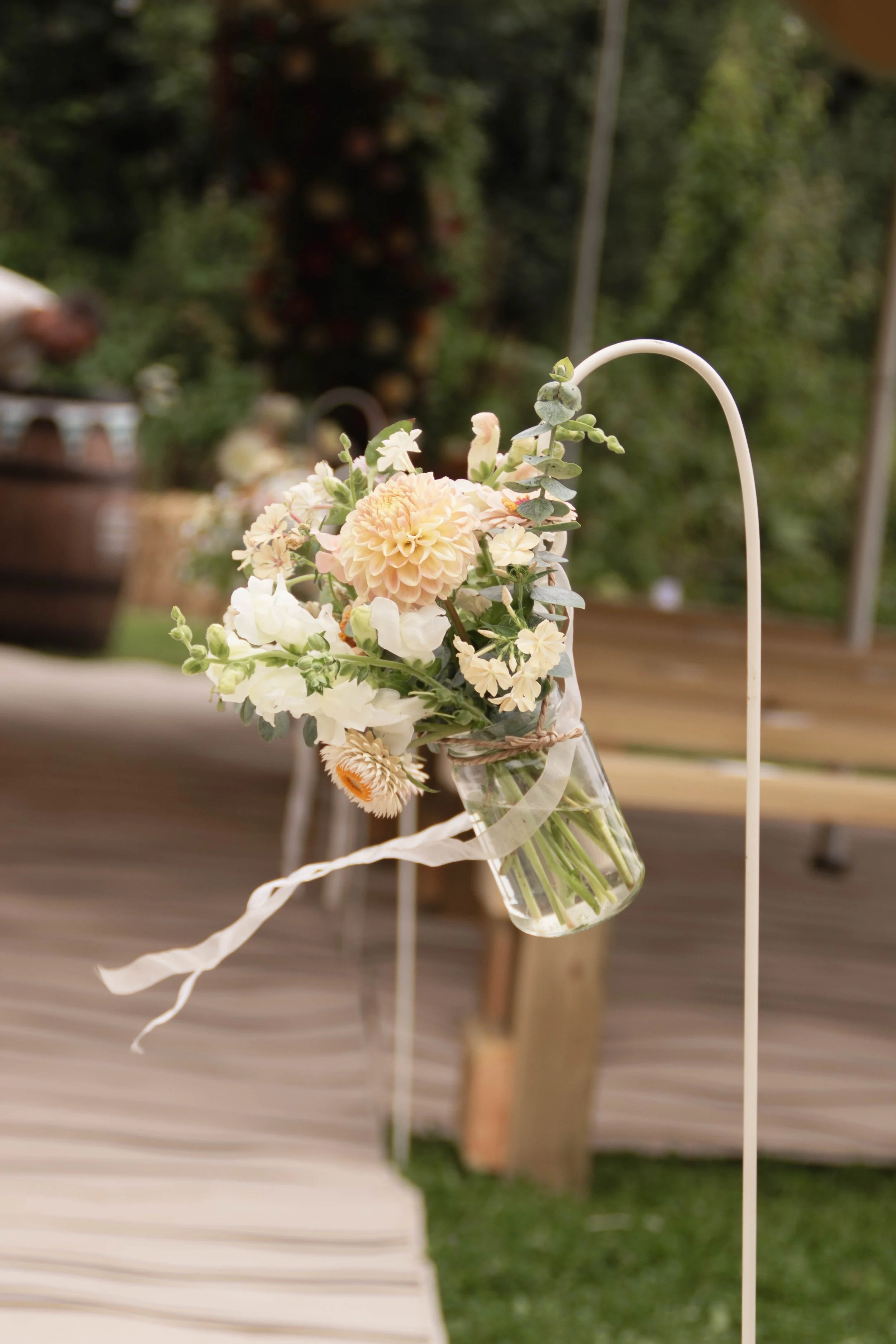 Petallica wedding flowers aisle.jpg