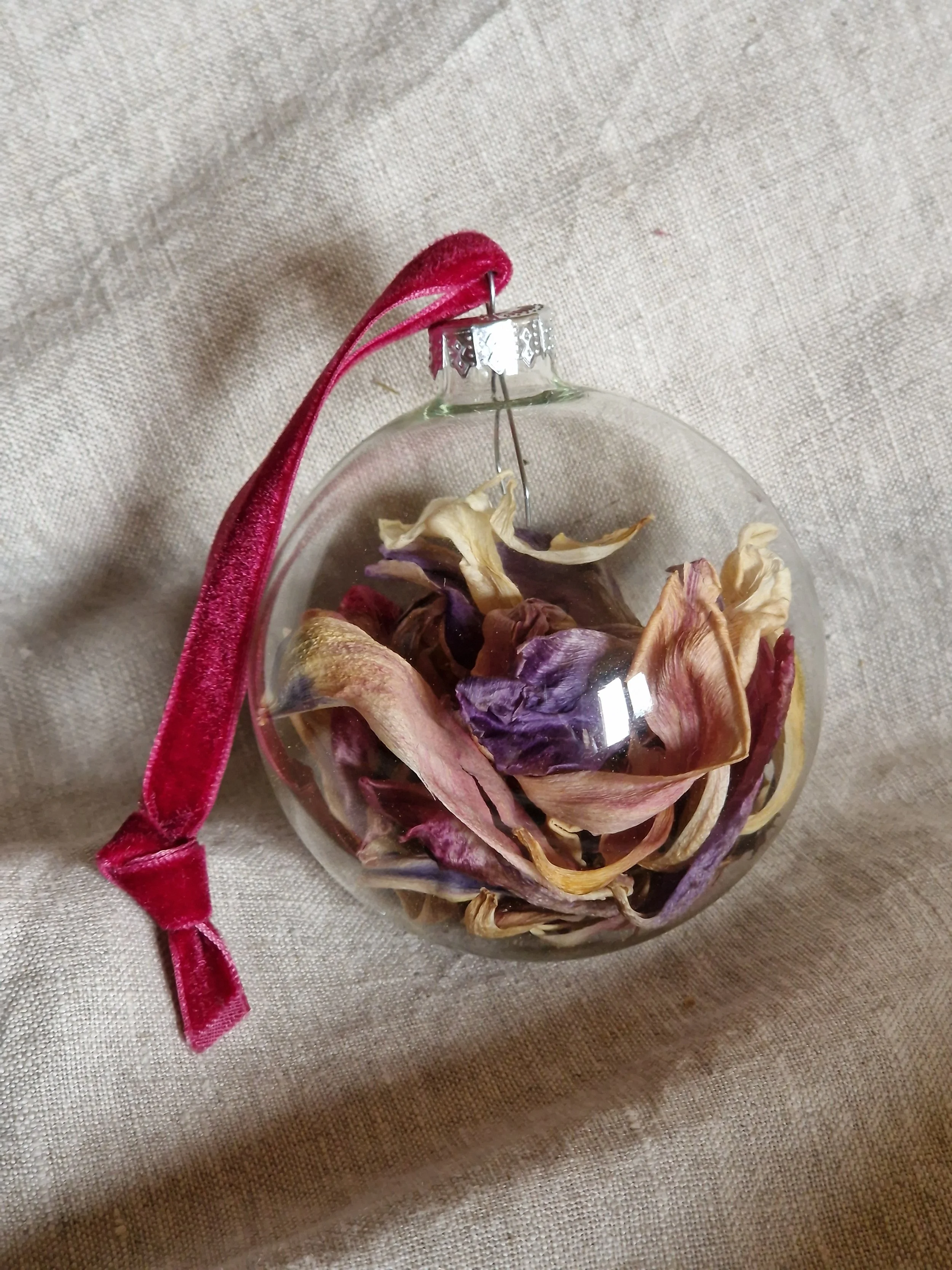 Tulip bauble.jpg