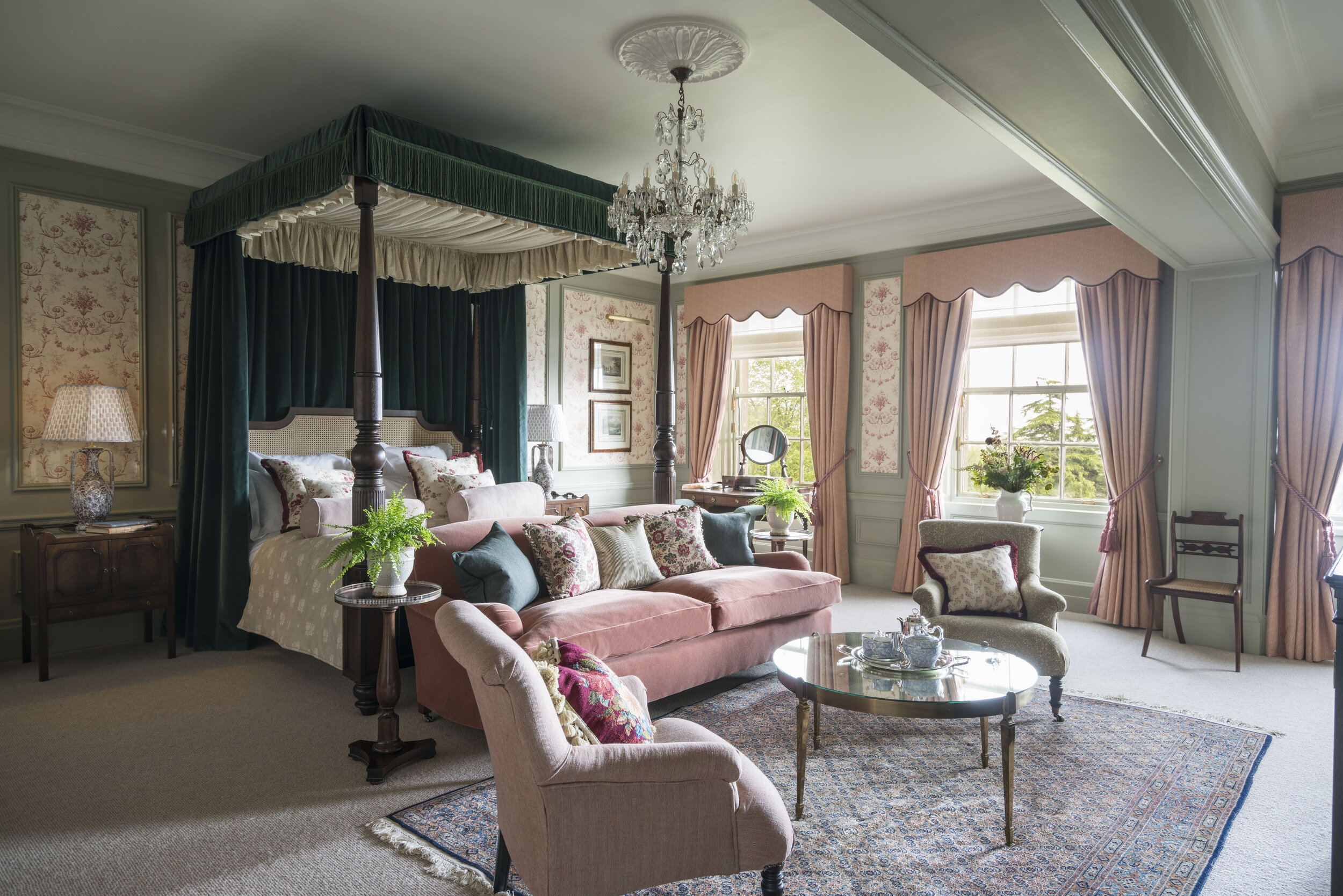 Royal Lochnagar Suite , Bedroom.jpg