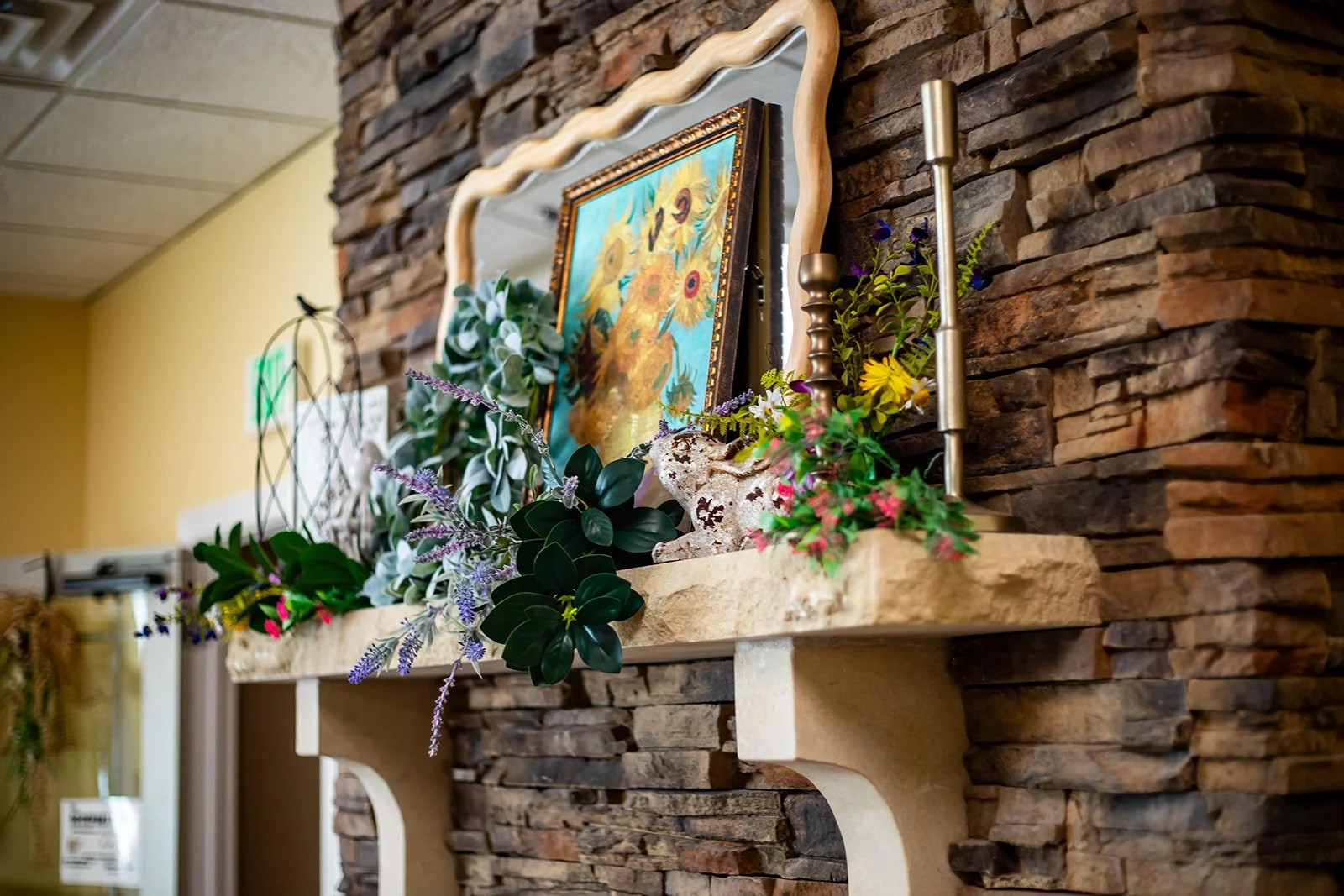 Mantle in main gathering area