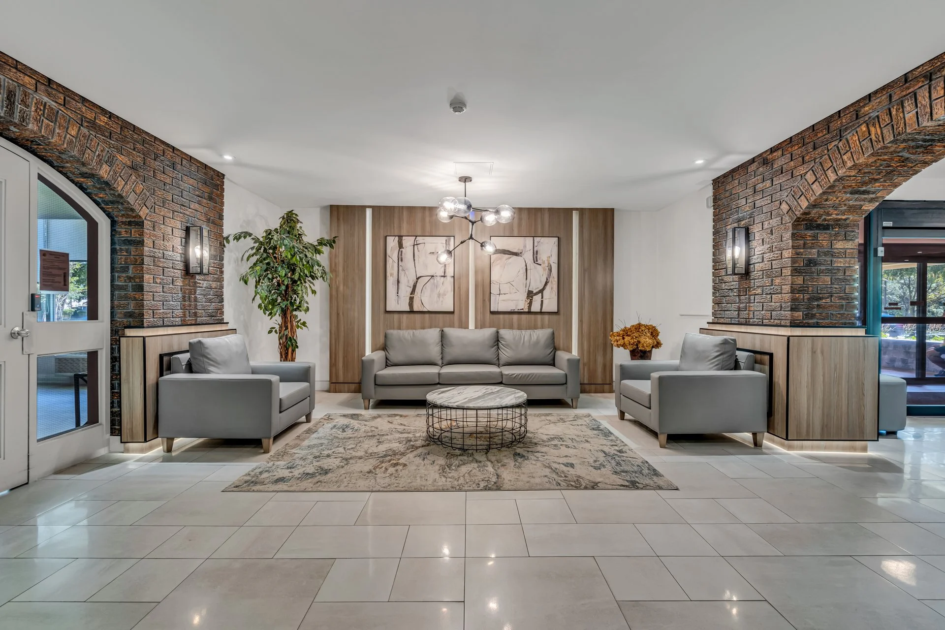 4_003_Lobby.jpg