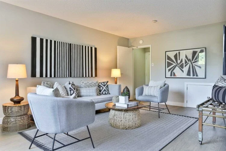 1071 Woodbine Ave #107