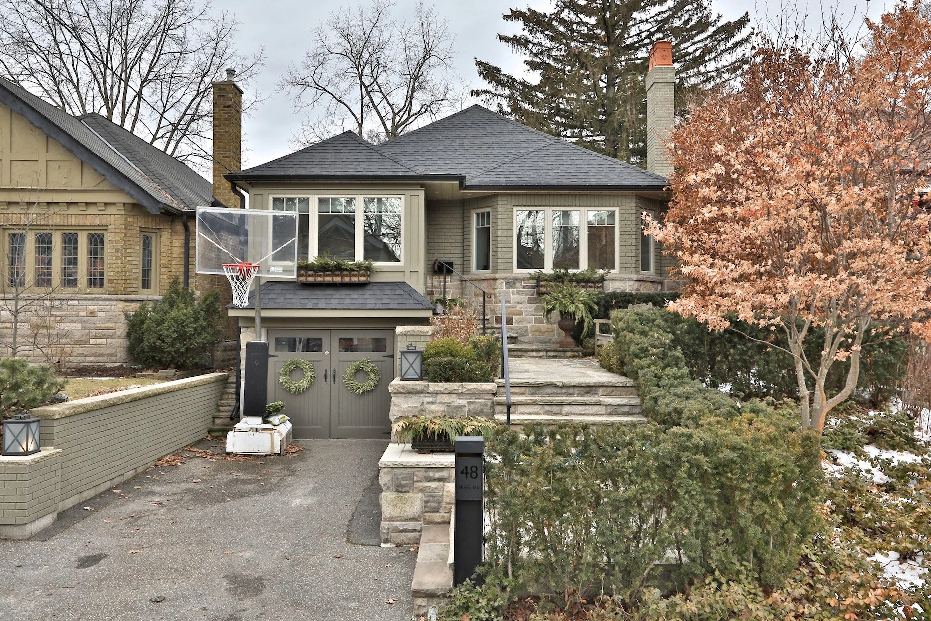 48 Hoyle Avenue
