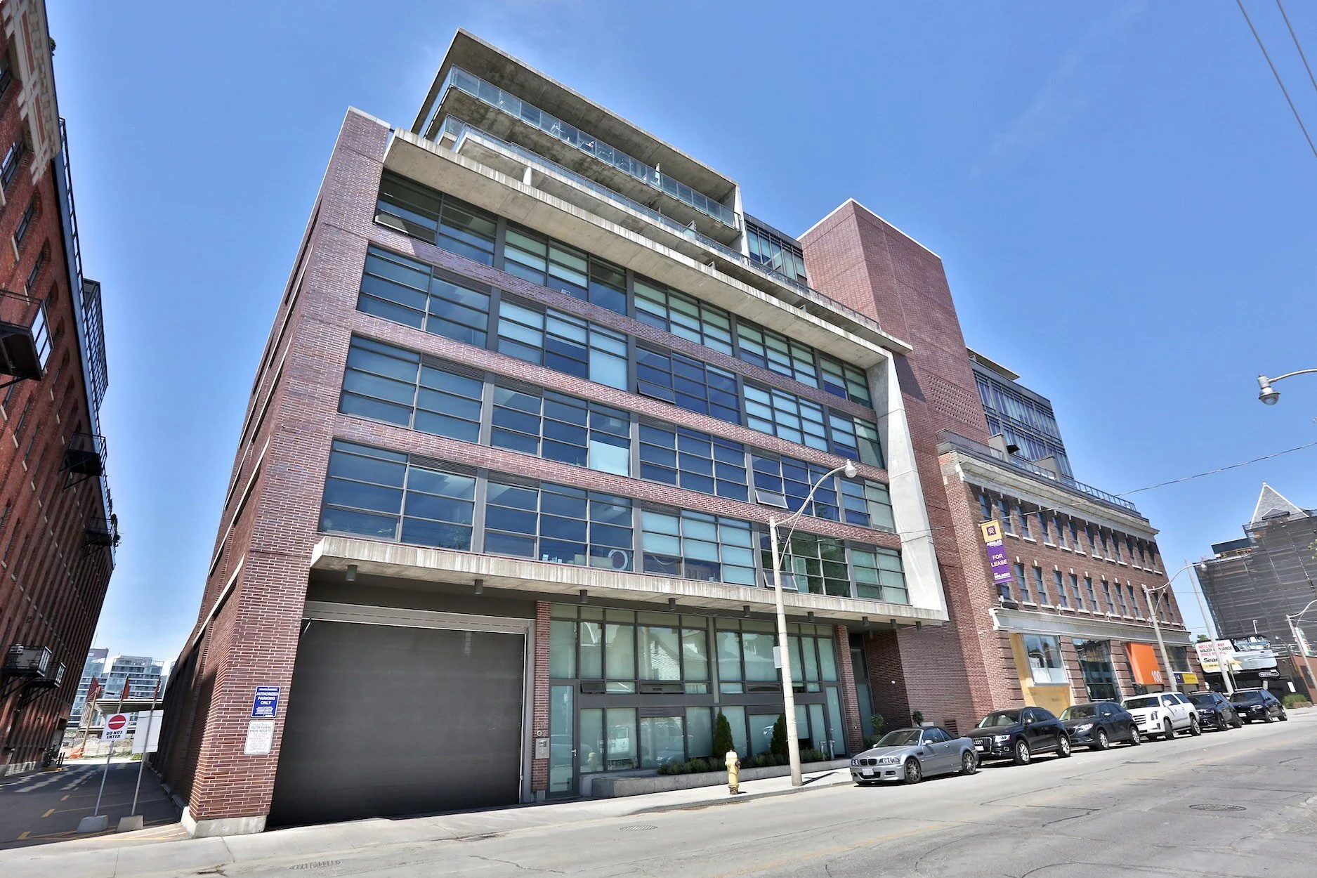 90 Broadview Ave- 405 