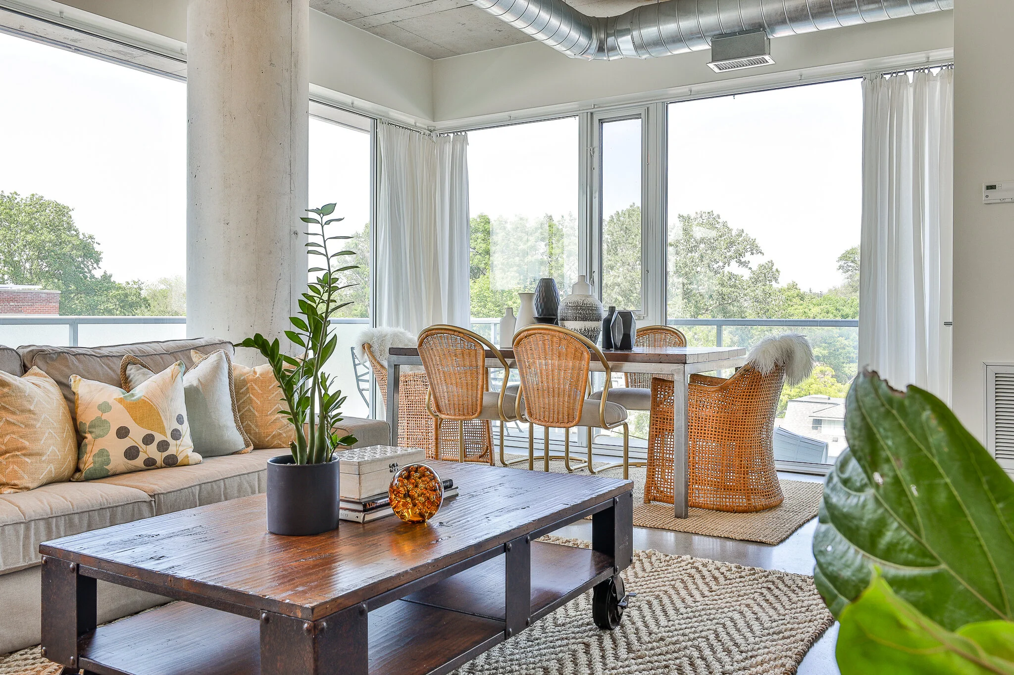 201 Carlaw Avenue, Suite 504