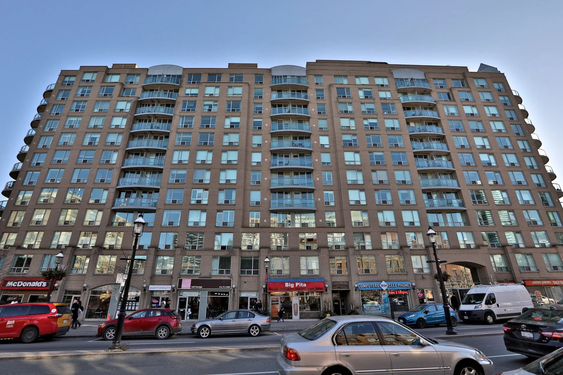 914-109 Front Street E
