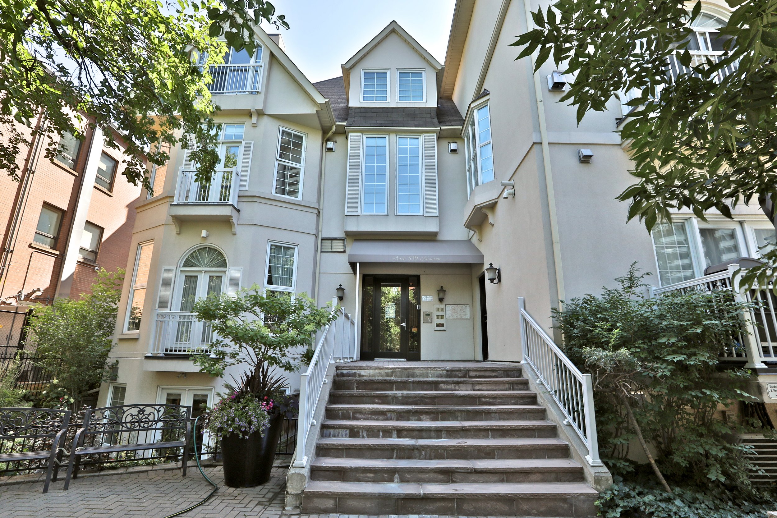 539 Jarvis St #M9