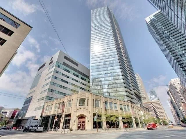 832 Bay Street, Suite 1808