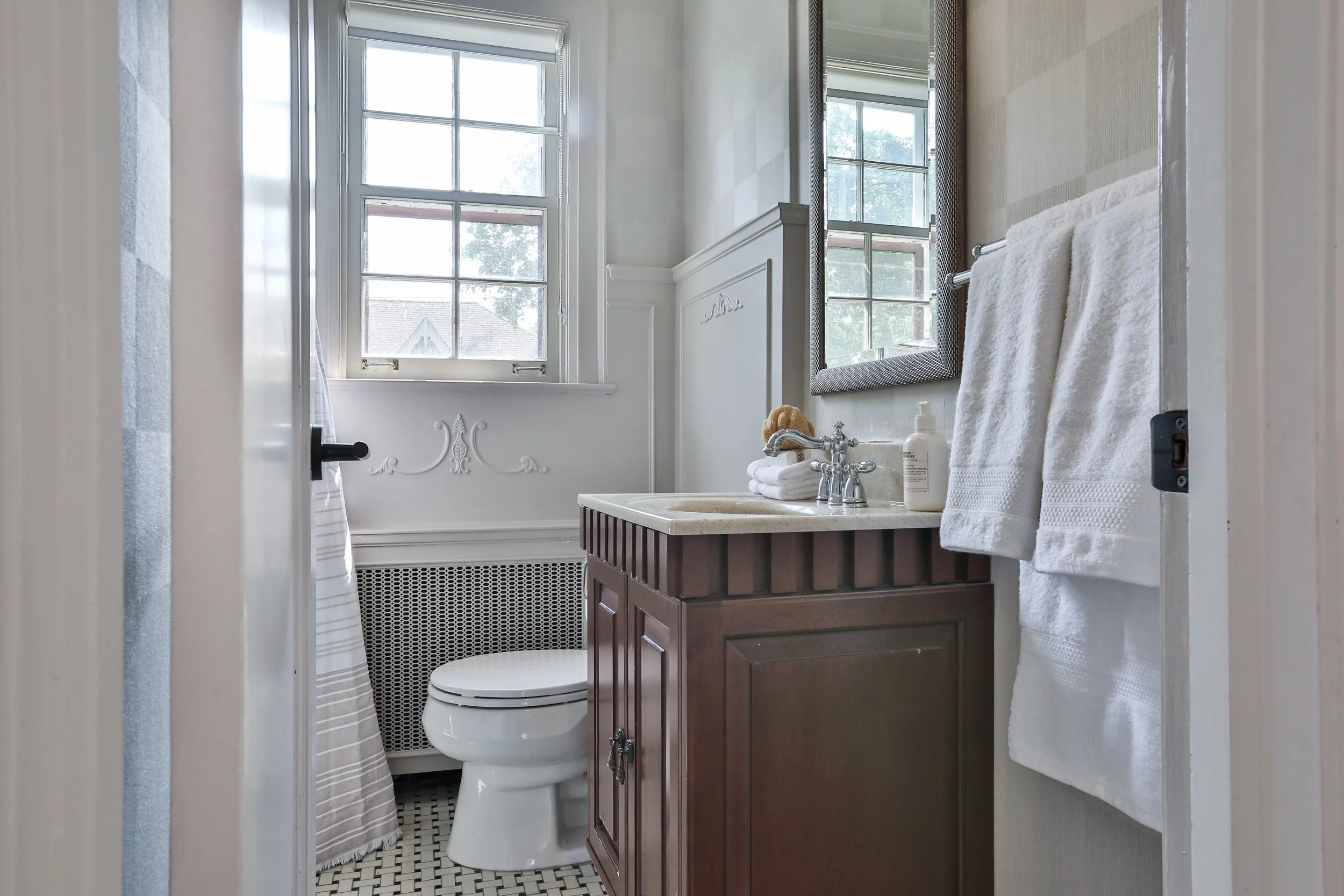 Main Bath .jpg
