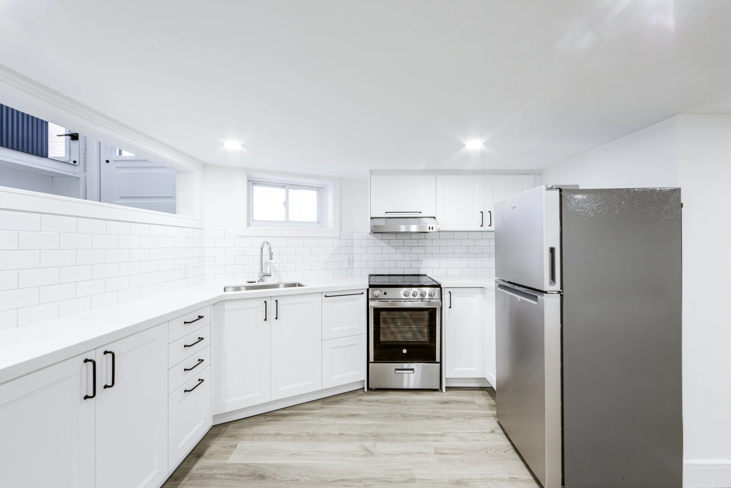 13 Ravina Cres (5).jpg